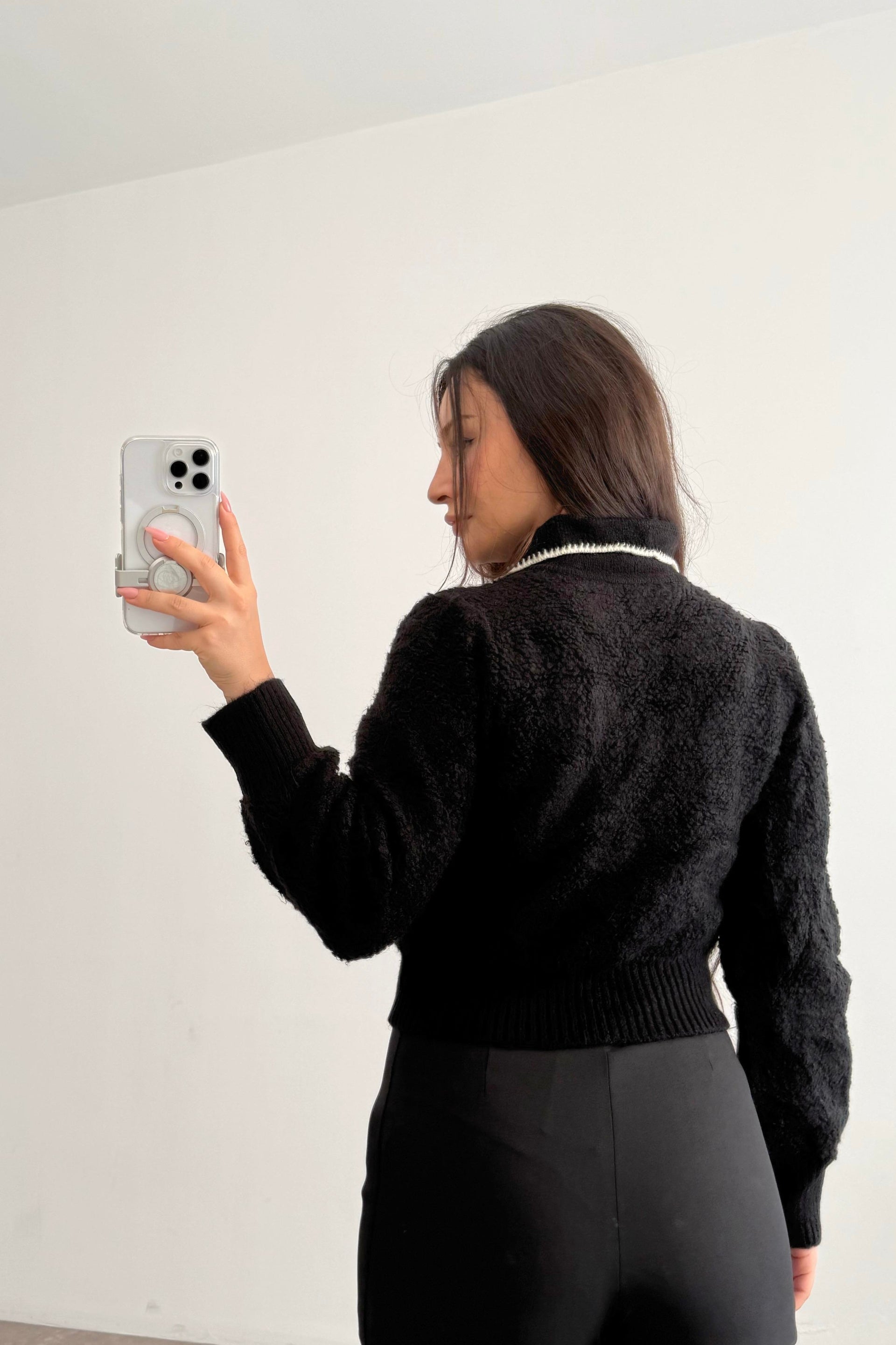 Mng Orijnal Yünlü Premium Yakalı Gold Düğmeli Siyah Hırka