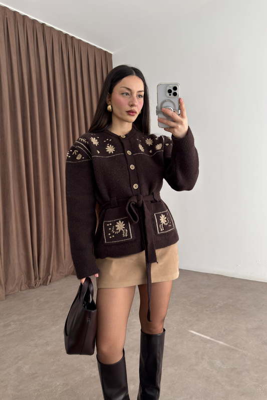 Premium Nakışlı Kuşaklı Triko Kahve Hırka
