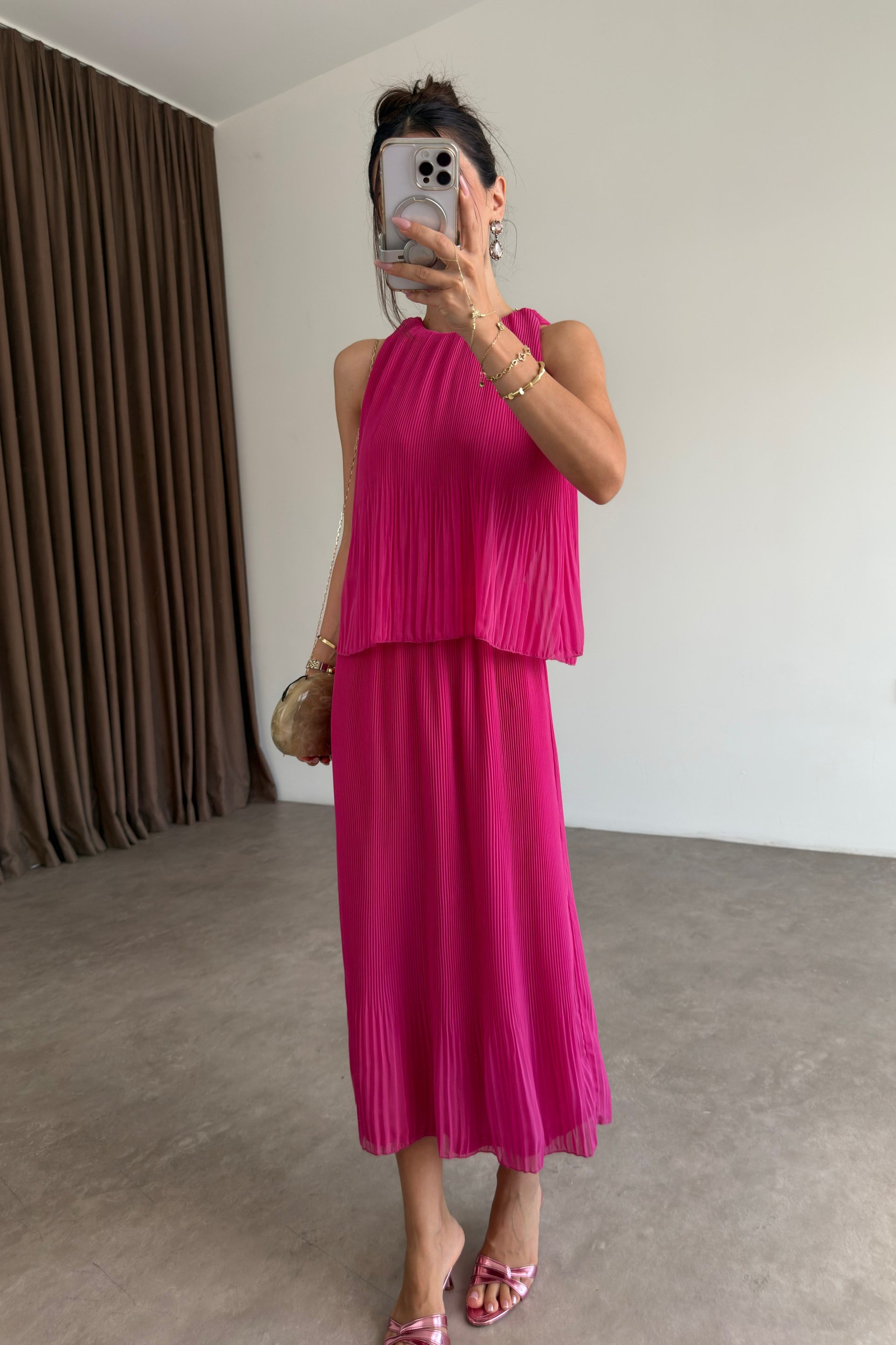 Orijinal Marka İnce Piliseli Pembe Elbise