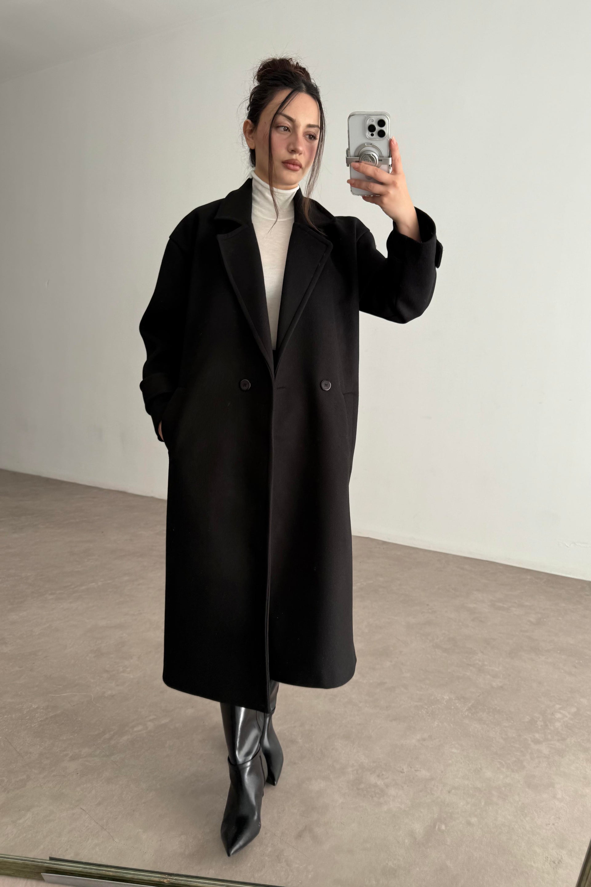 Oversize Düz Kesim Tek Düğmeli Siyah Kaban