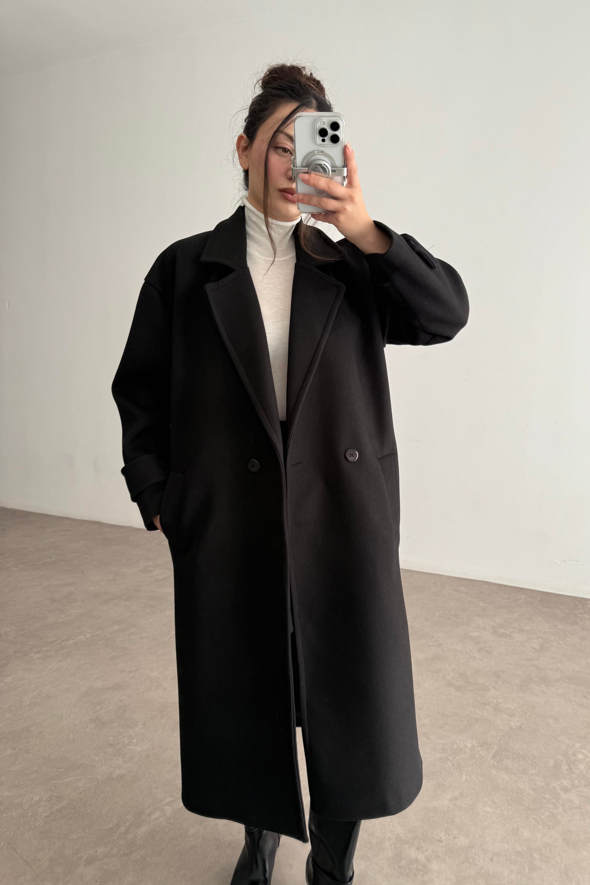 Oversize Düz Kesim Tek Düğmeli Siyah Kaban