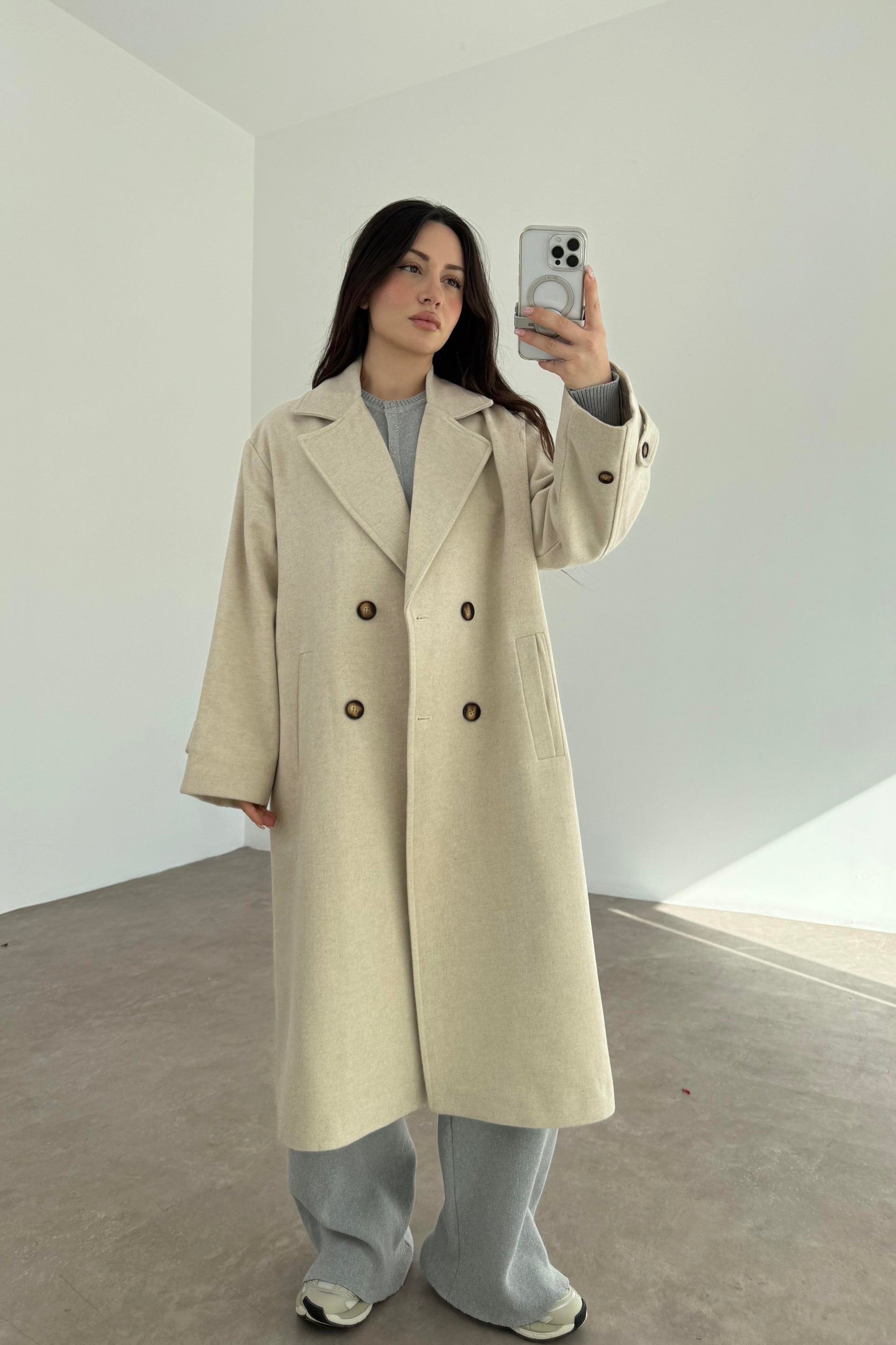 Oversize Kesim Düğmeli Kruvaze Ekru Kaban