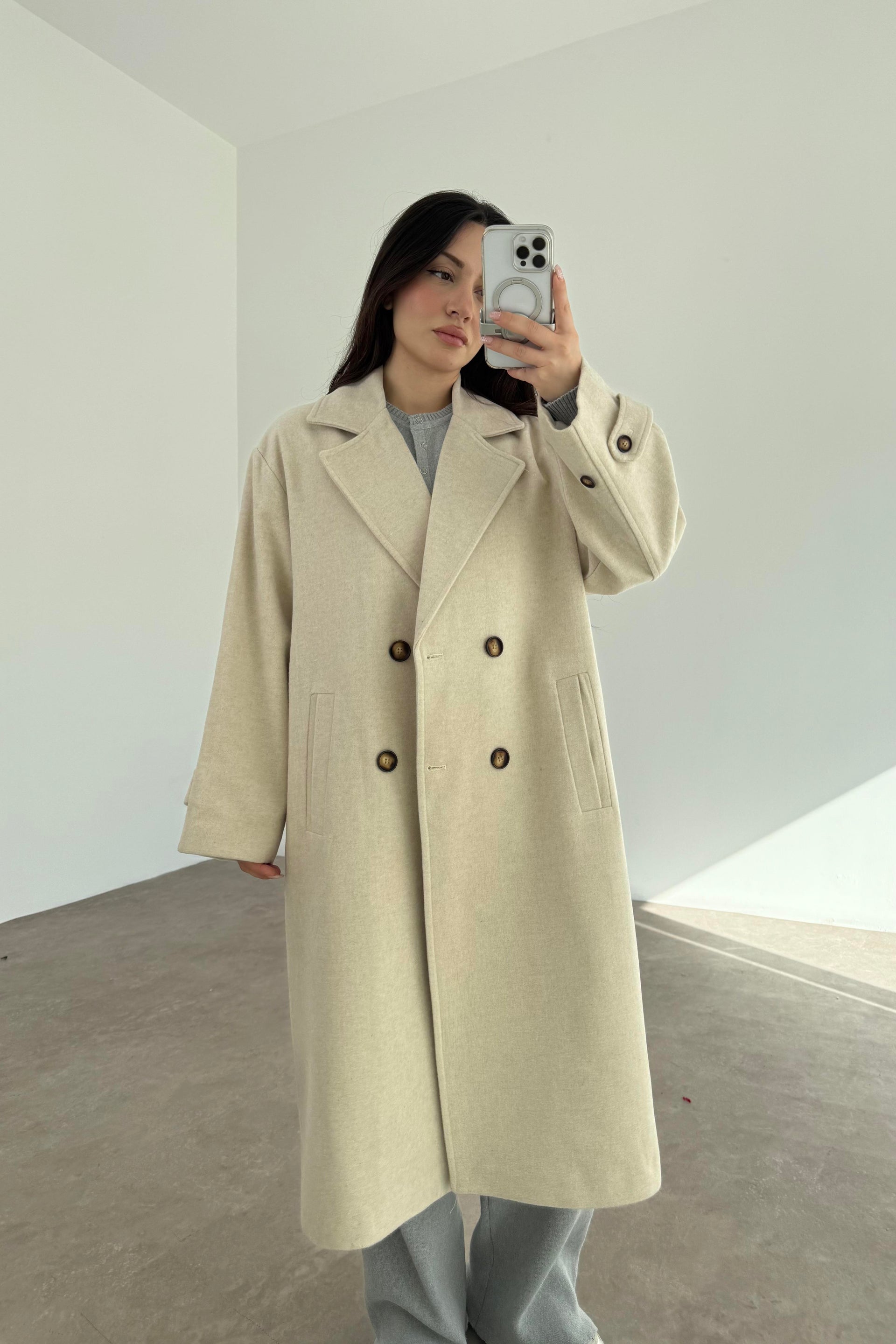 Oversize Kesim Düğmeli Kruvaze Ekru Kaban