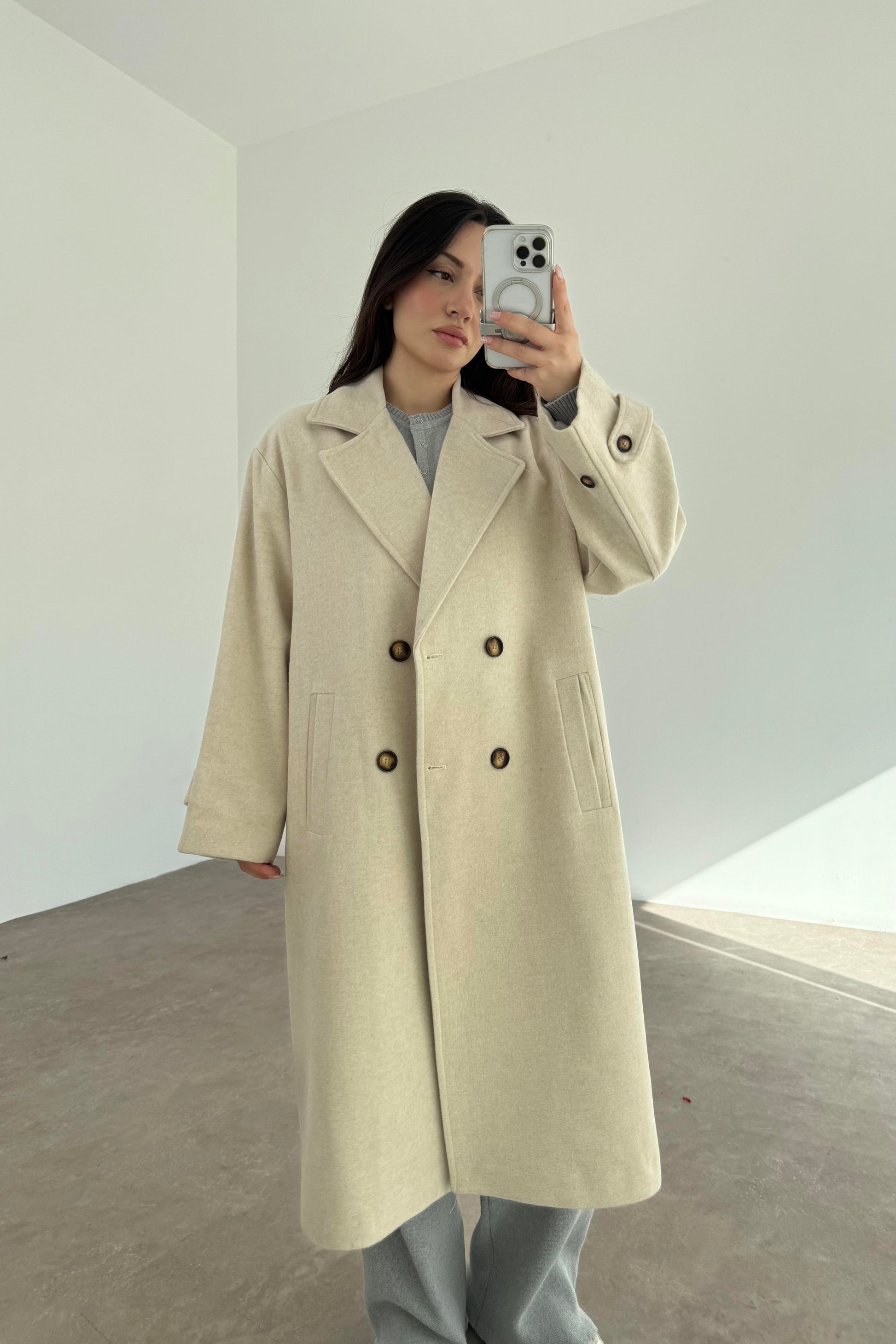 Oversize Kesim Düğmeli Kruvaze Ekru Kaban