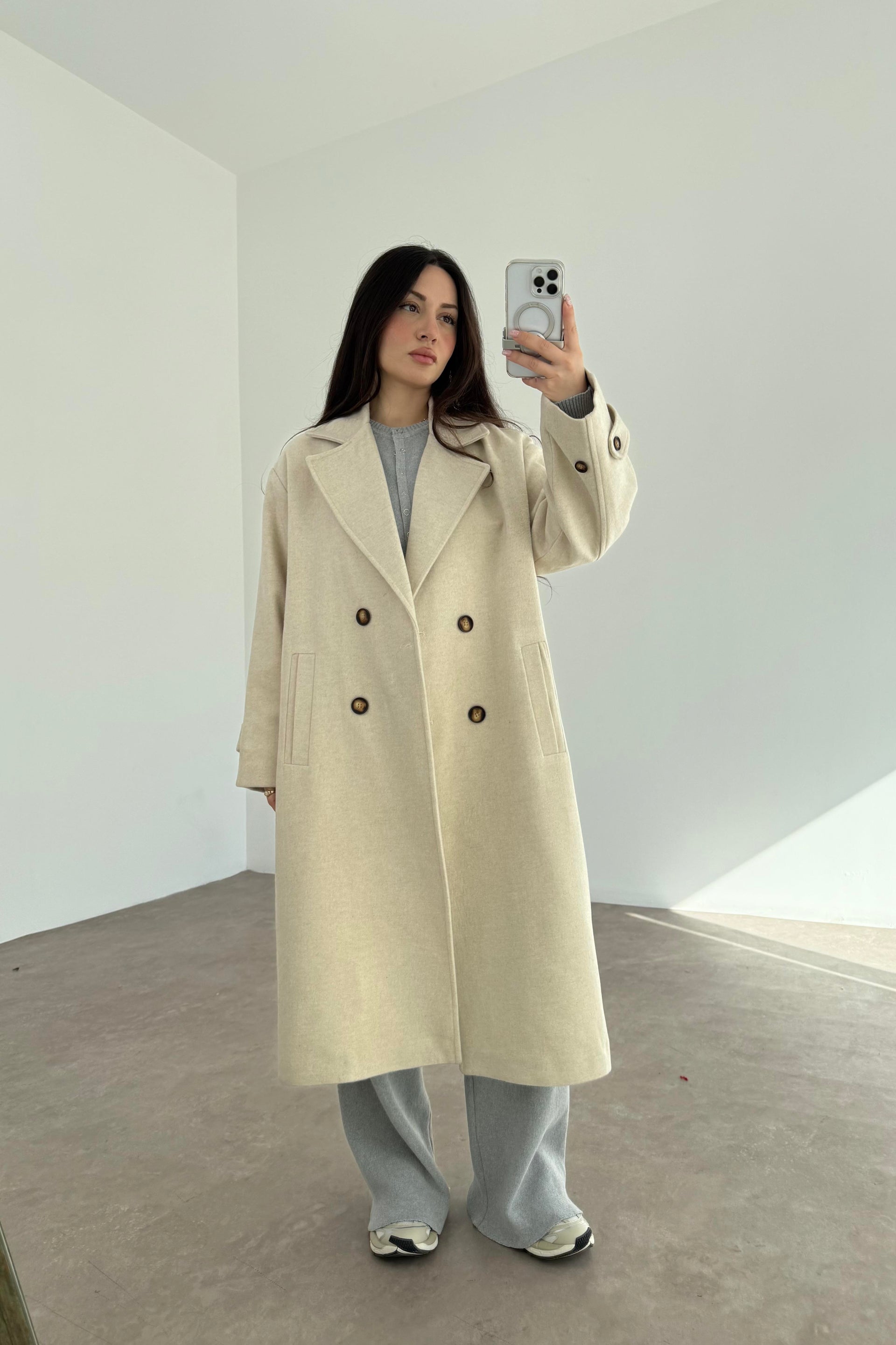 Oversize Kesim Düğmeli Kruvaze Ekru Kaban