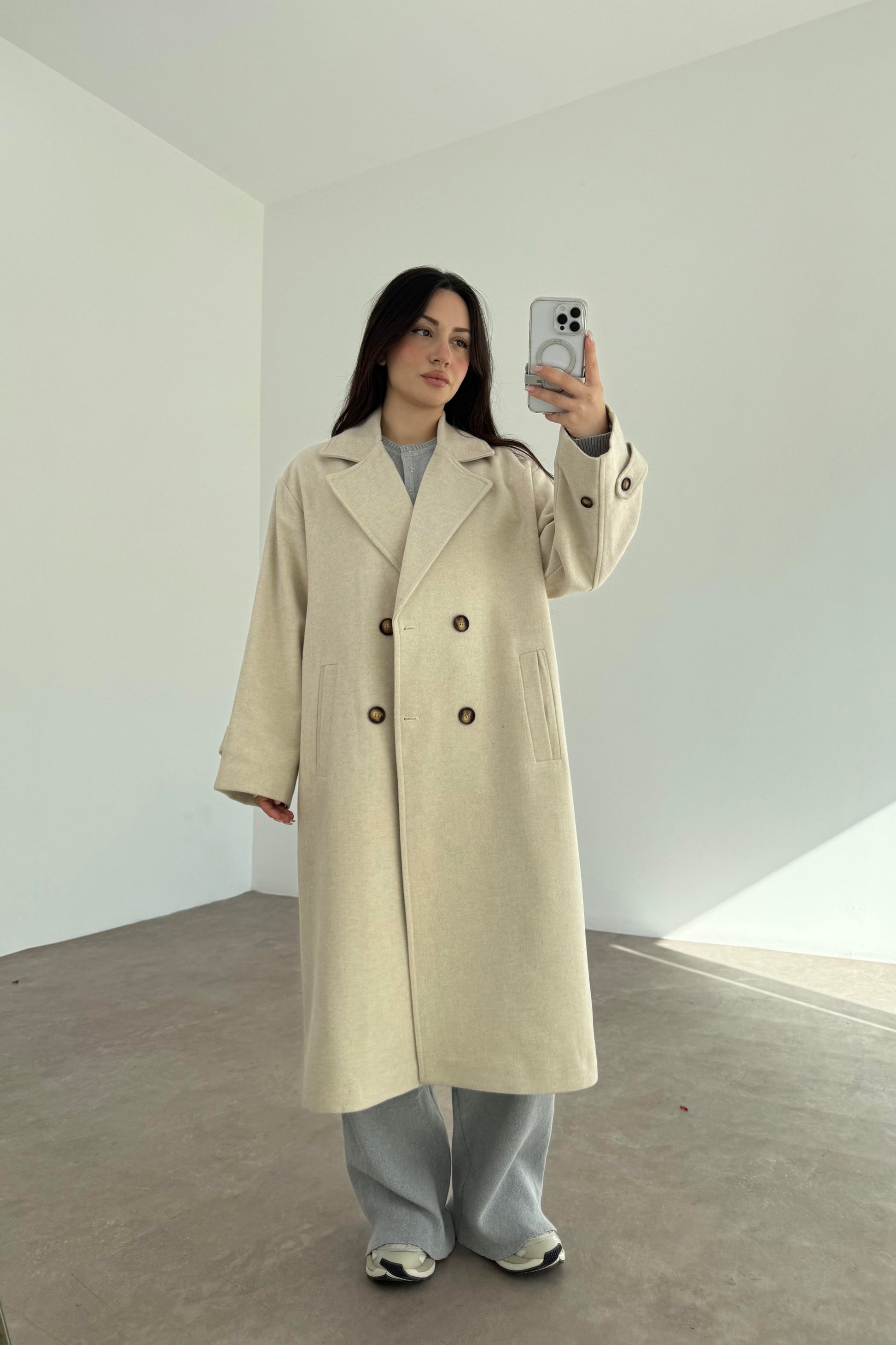 Oversize Kesim Düğmeli Kruvaze Ekru Kaban