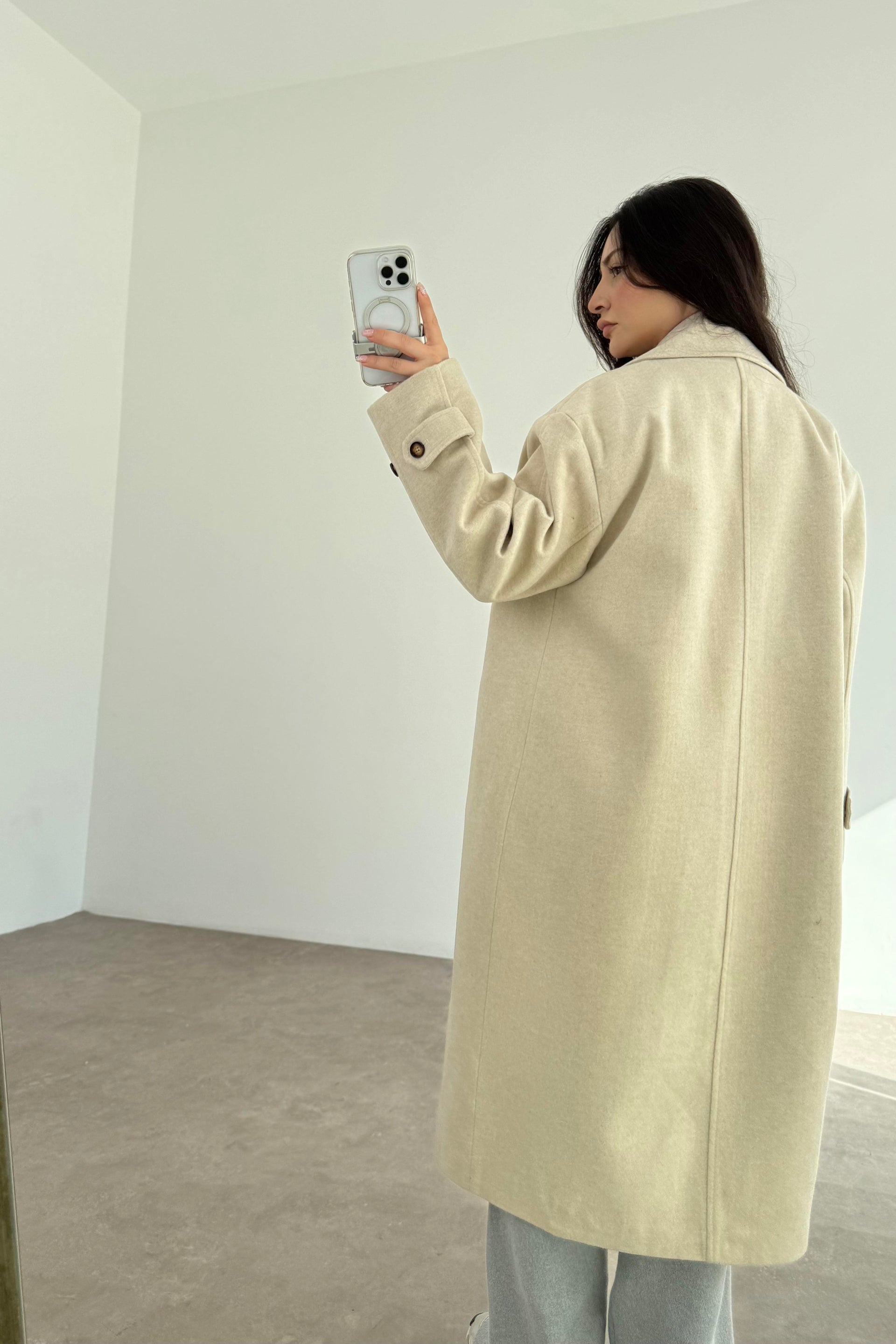 Oversize Kesim Düğmeli Kruvaze Ekru Kaban