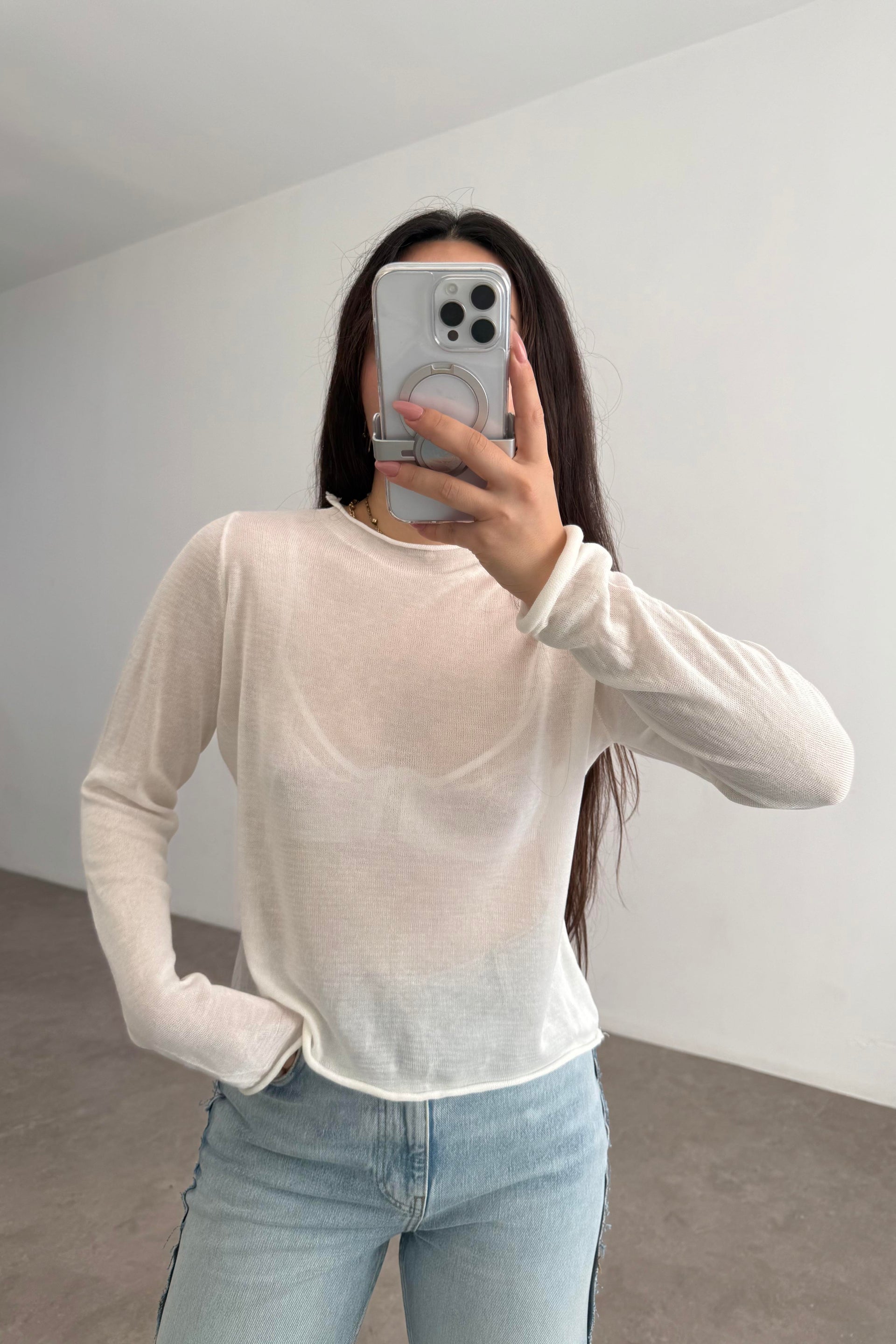 Pamuklu Örme Dökümlü Yarı Transparan Beyaz Bluz