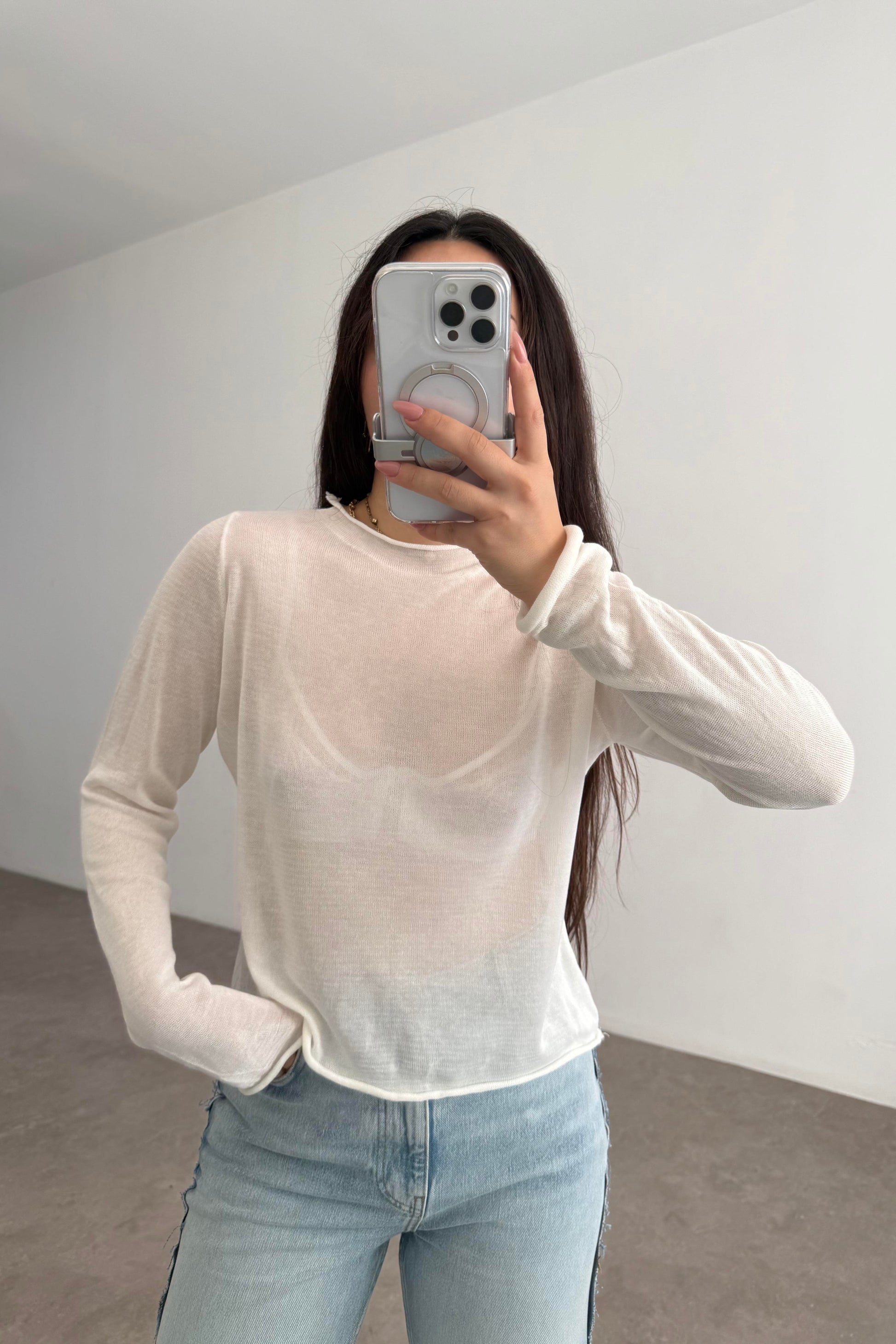 Pamuklu Örme Dökümlü Yarı Transparan Beyaz Bluz