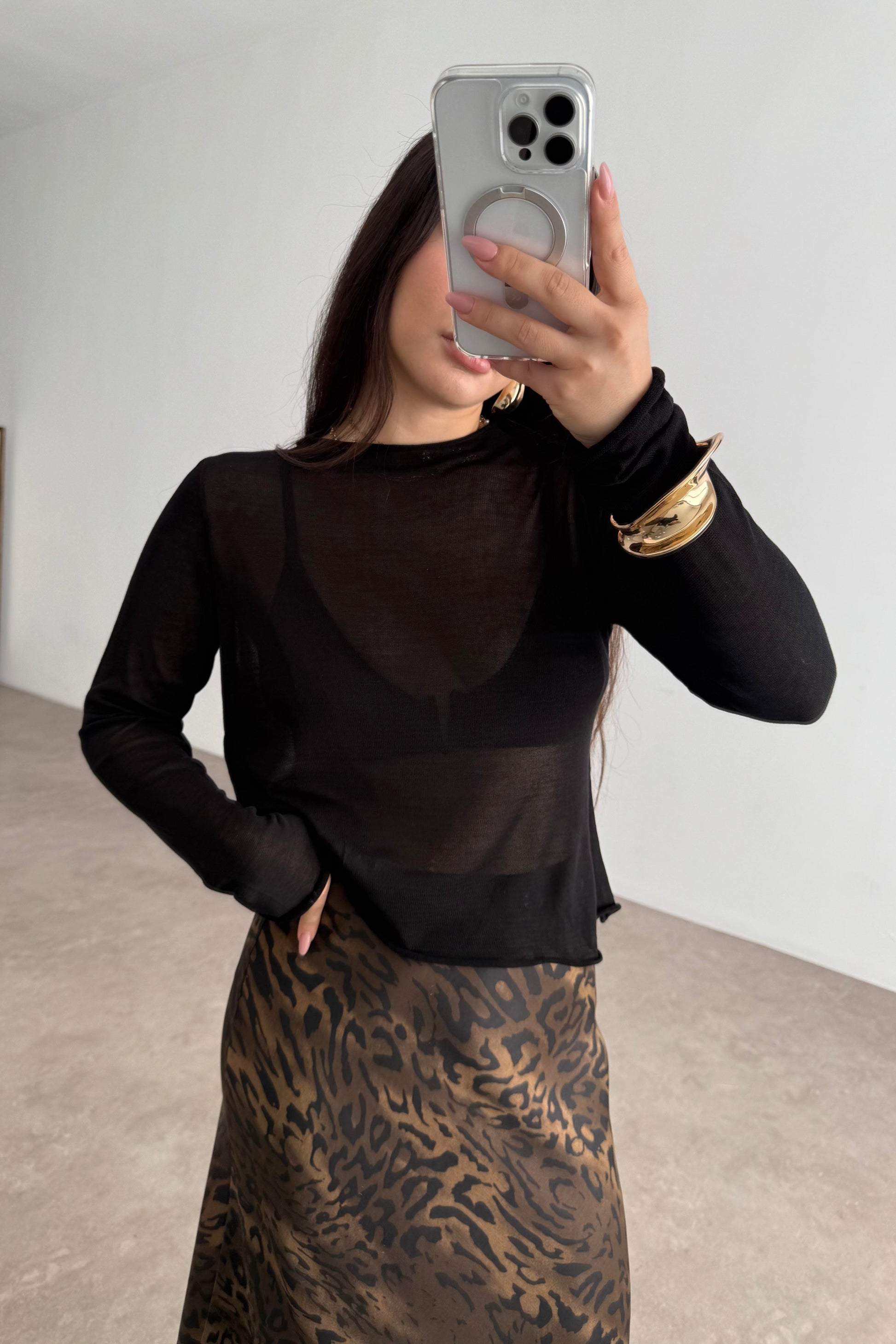 Pamuklu Örme Dökümlü Yarı Transparan Siyah Bluz