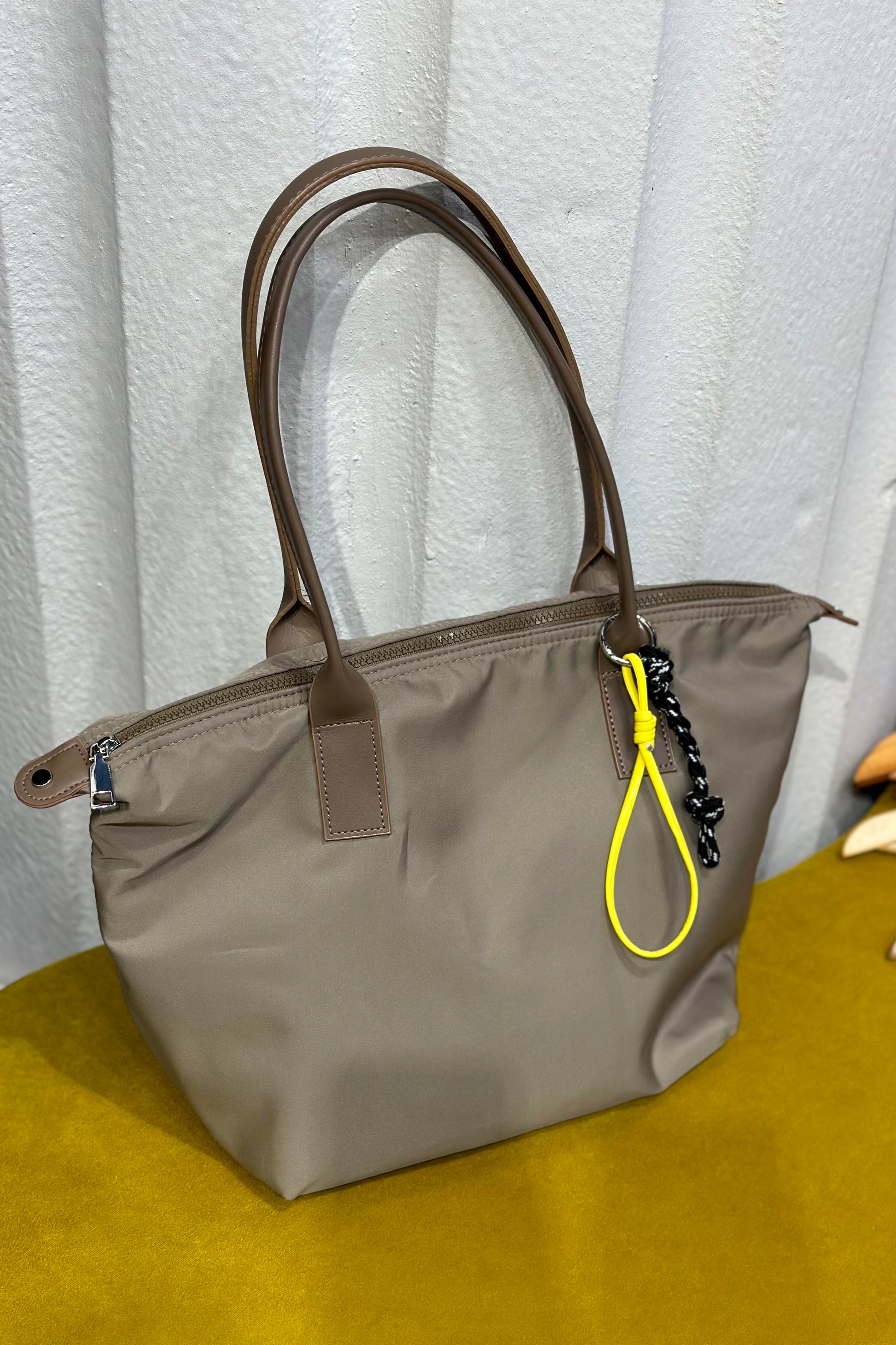 PB Model Charmlı Shopper Çanta
