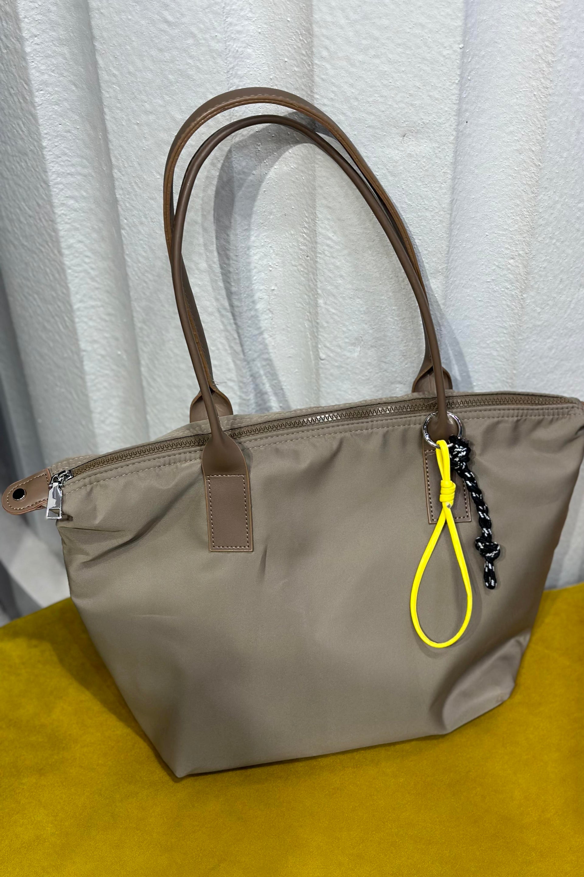 PB Model Charmlı Shopper Çanta