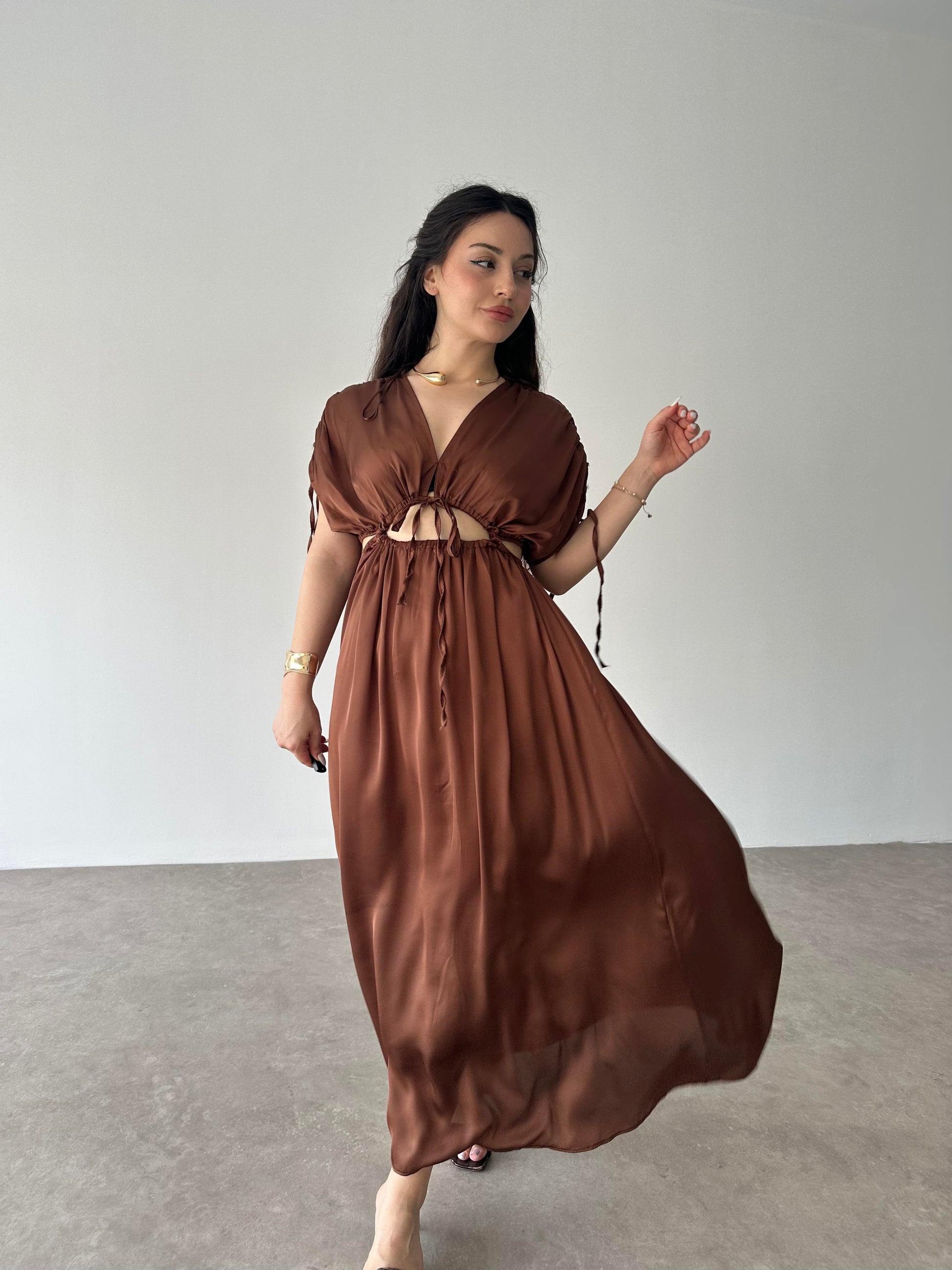 Pencere Detaylı Kahve Elbise