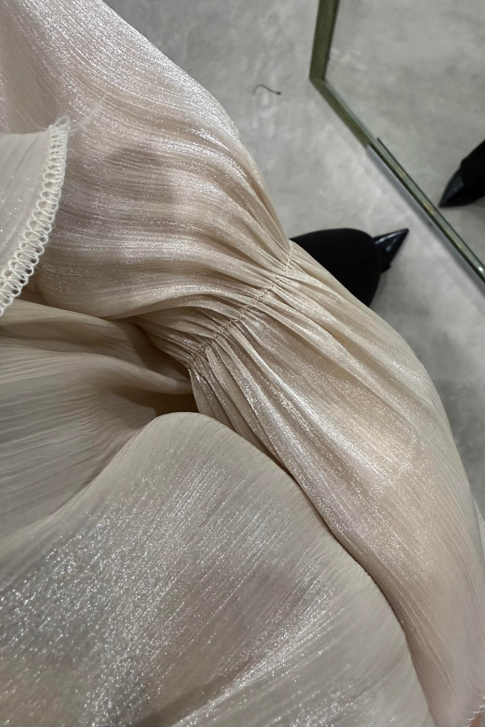 Peri Kumaş Bağlama Detaylı Ekru Şık Bluz