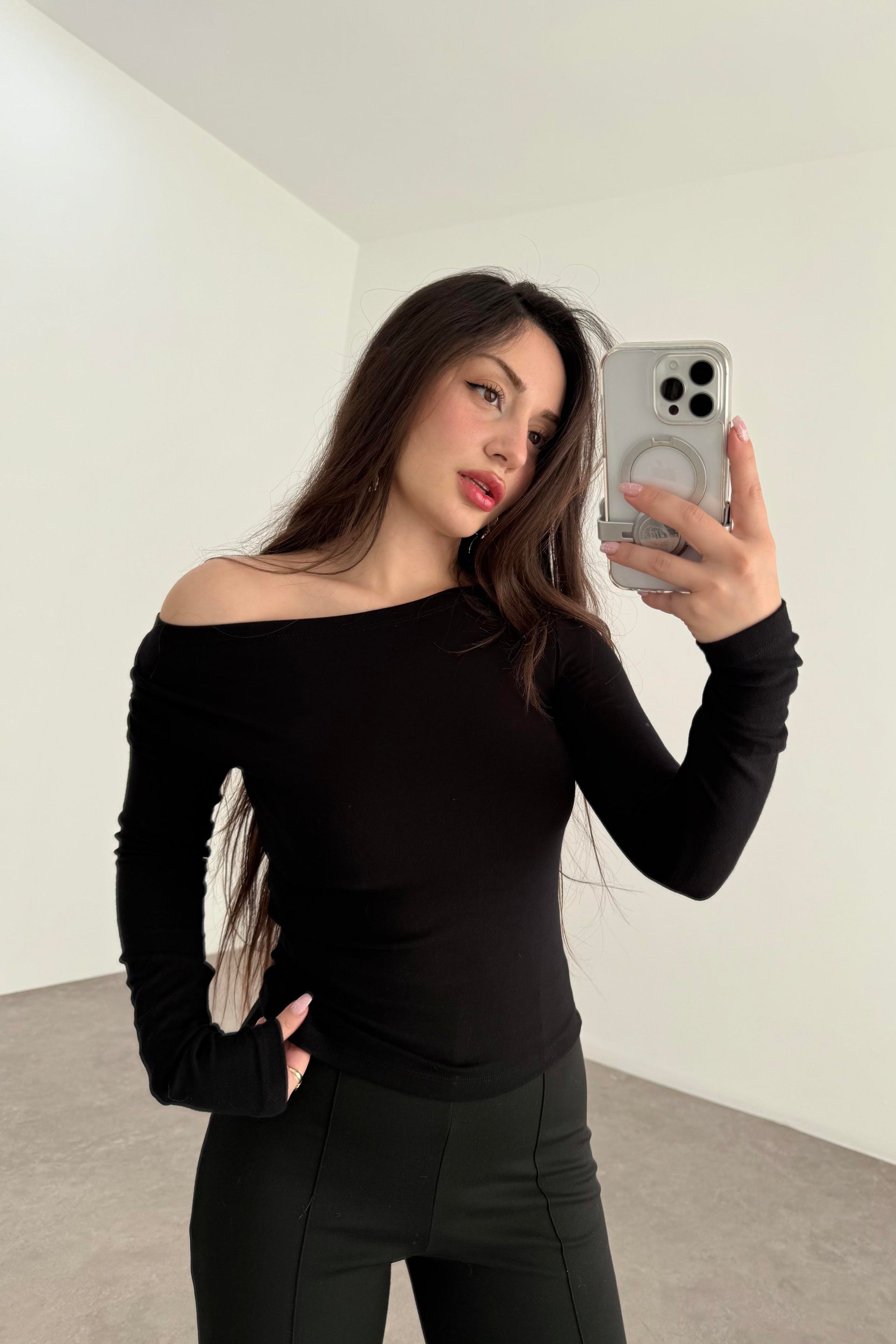 Premiium Düz Yakalı Opak Siyah Body