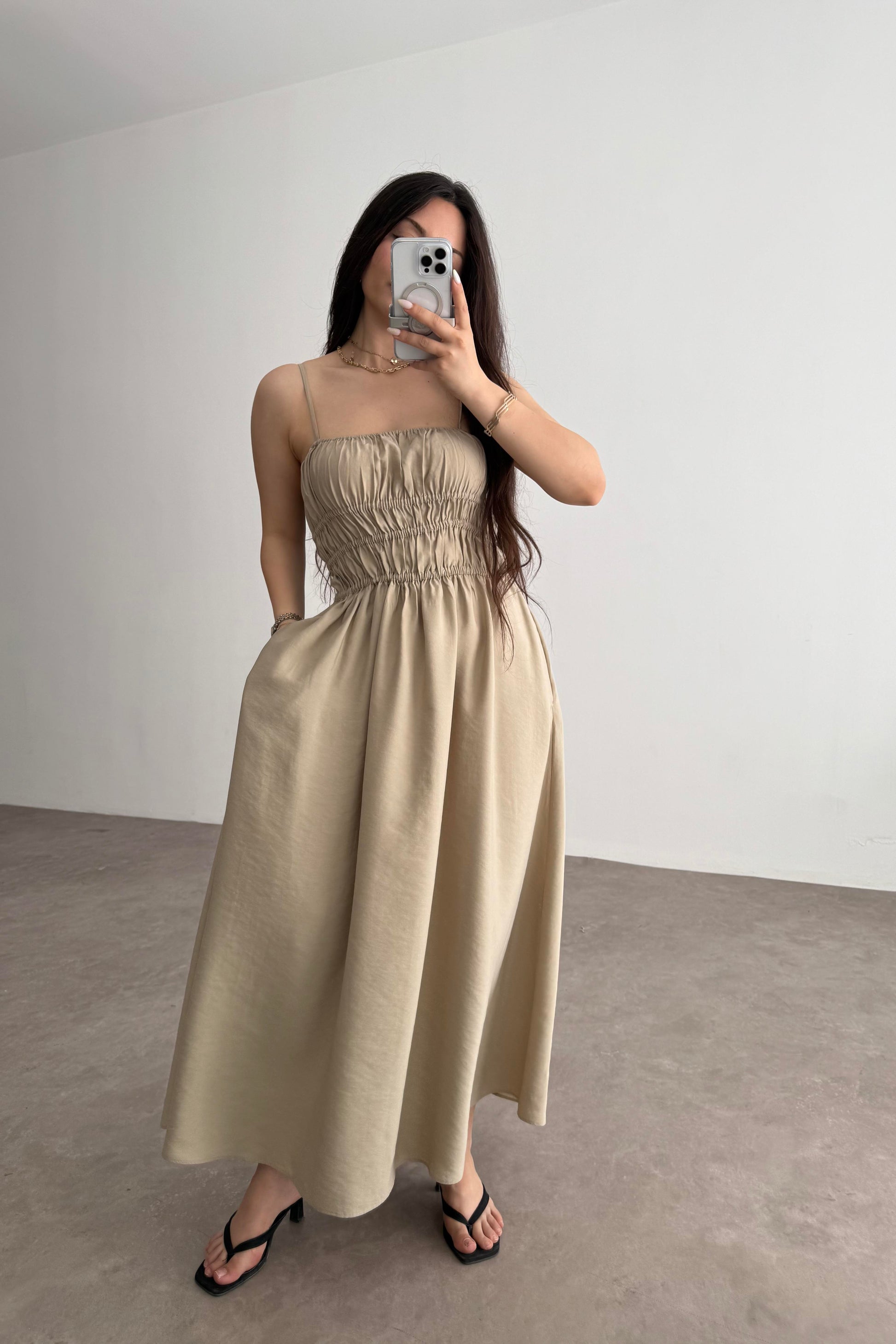 Premium Askılı Beli Lastikli Midi Elbise Taş