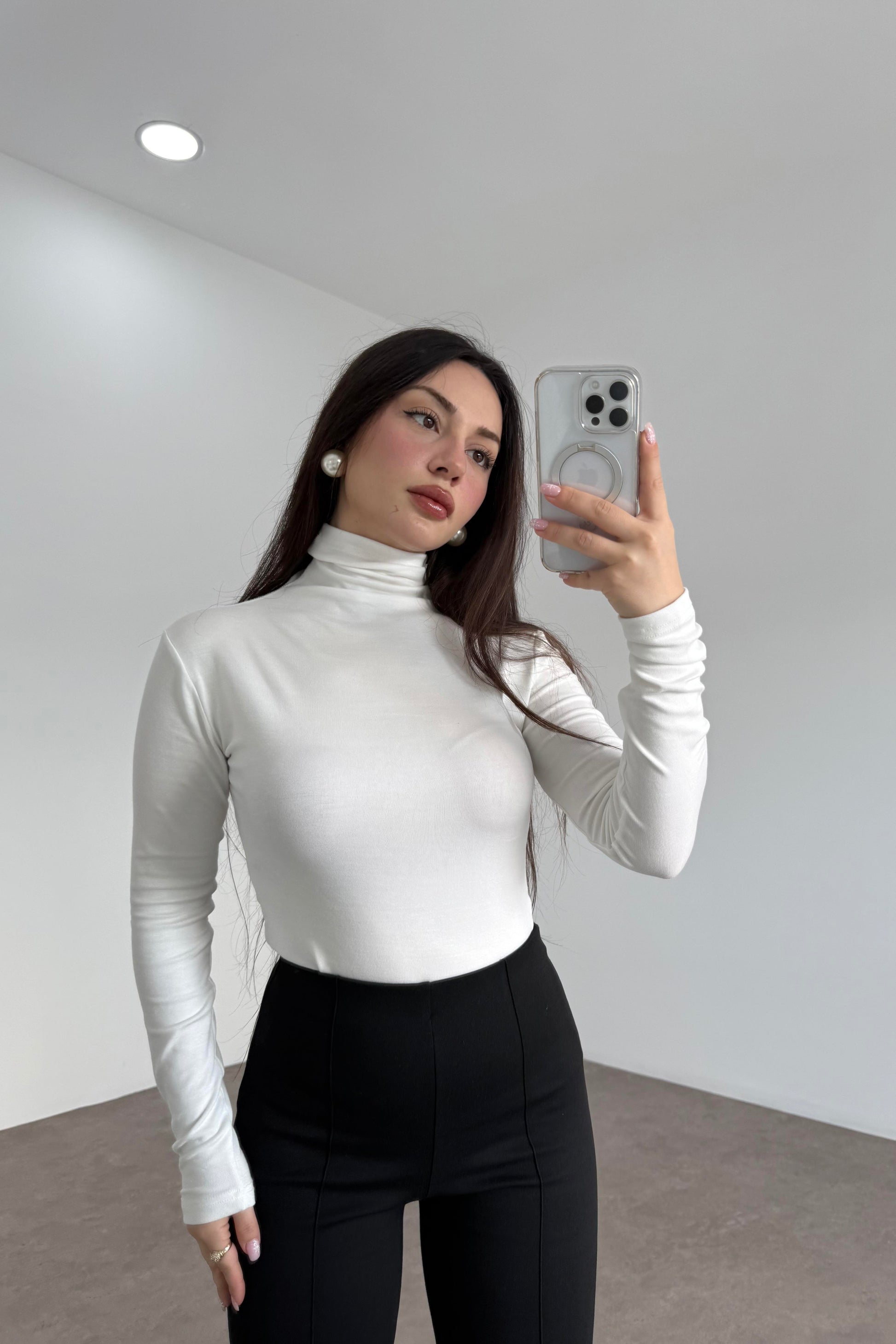 Premium Balıkçı Yaka Kaşmir Dokulu Beyaz Body
