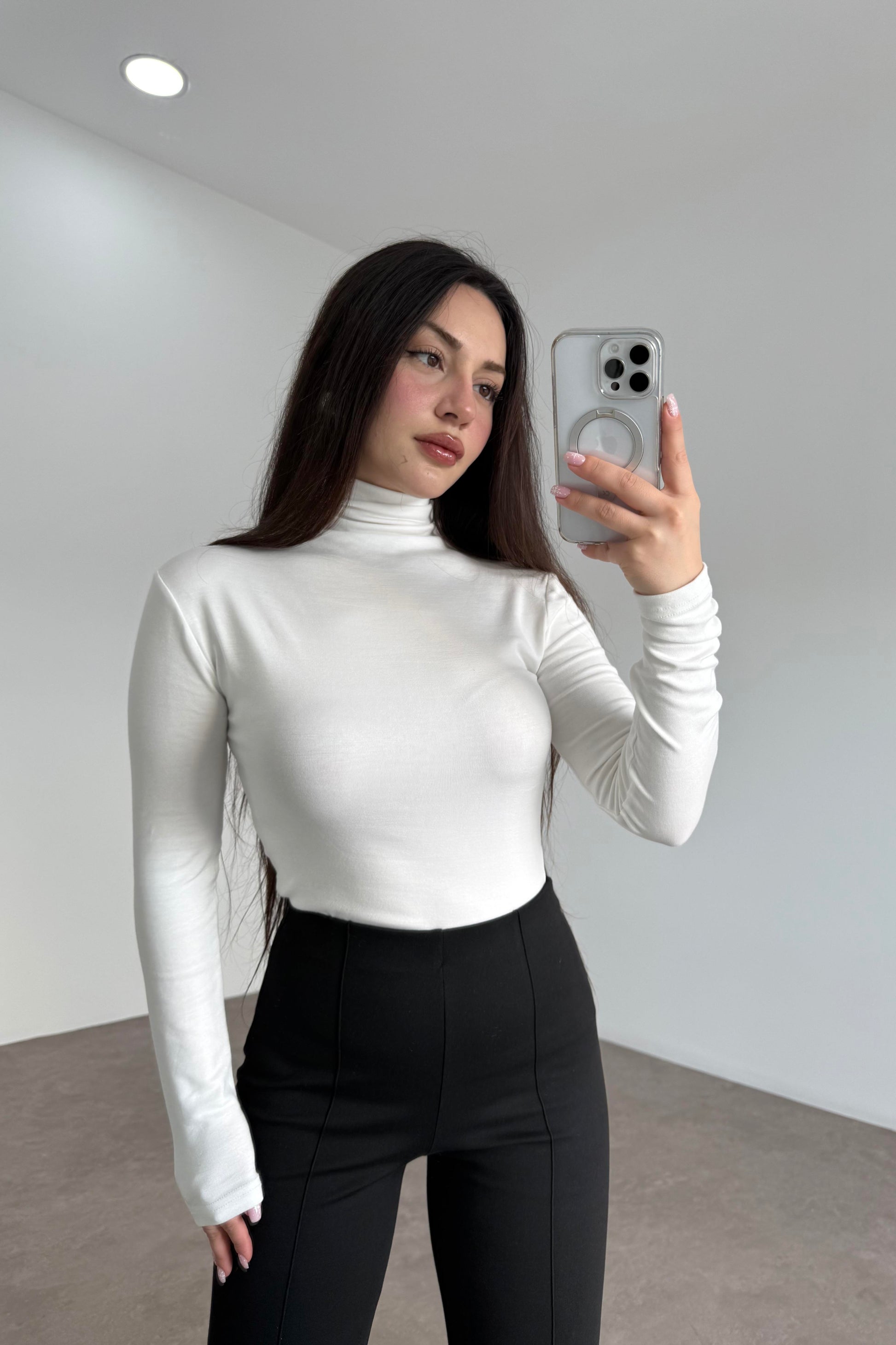 Premium Balıkçı Yaka Kaşmir Dokulu Beyaz Body