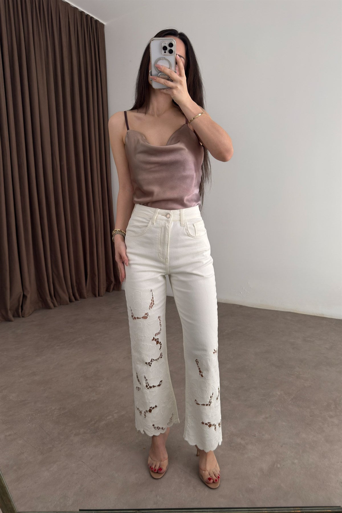 Premium Çiçek Nakışlı Lazer Kesim Ekru Jean
