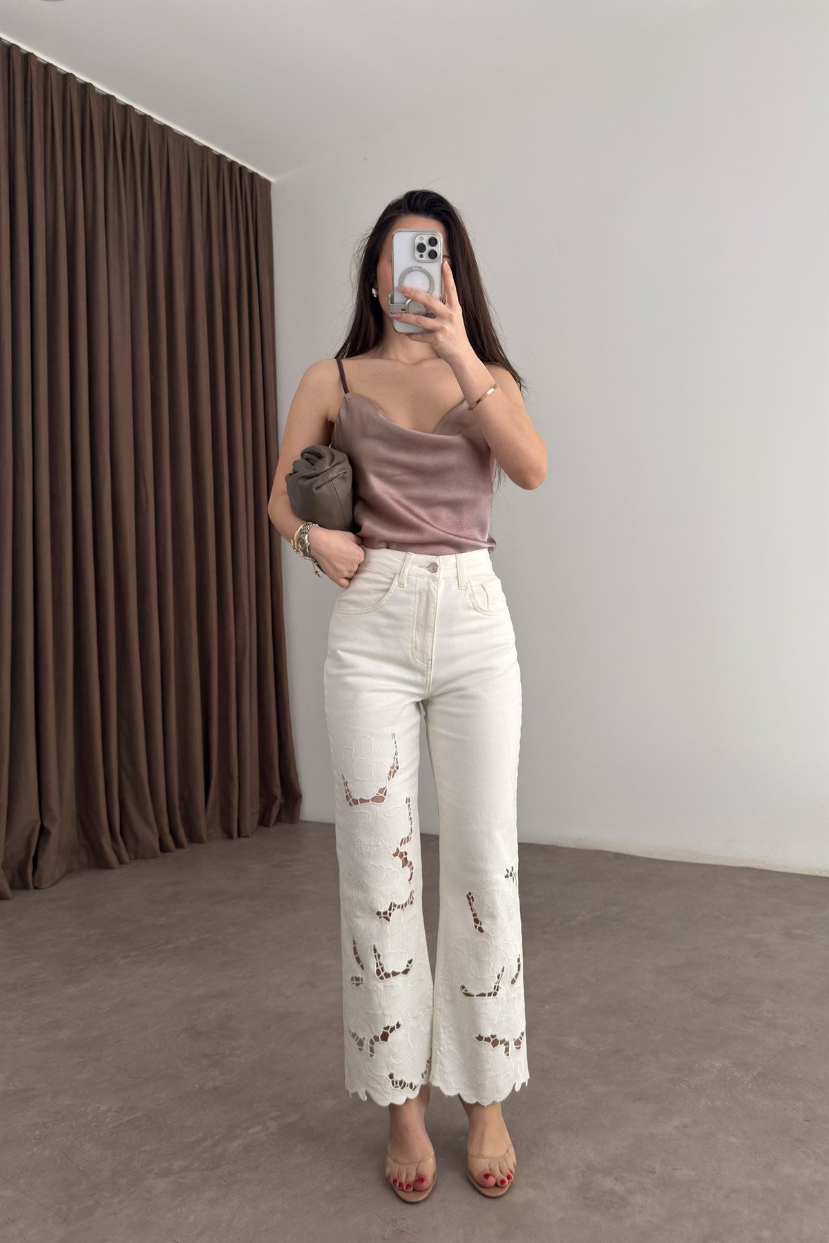 Premium Çiçek Nakışlı Lazer Kesim Ekru Jean
