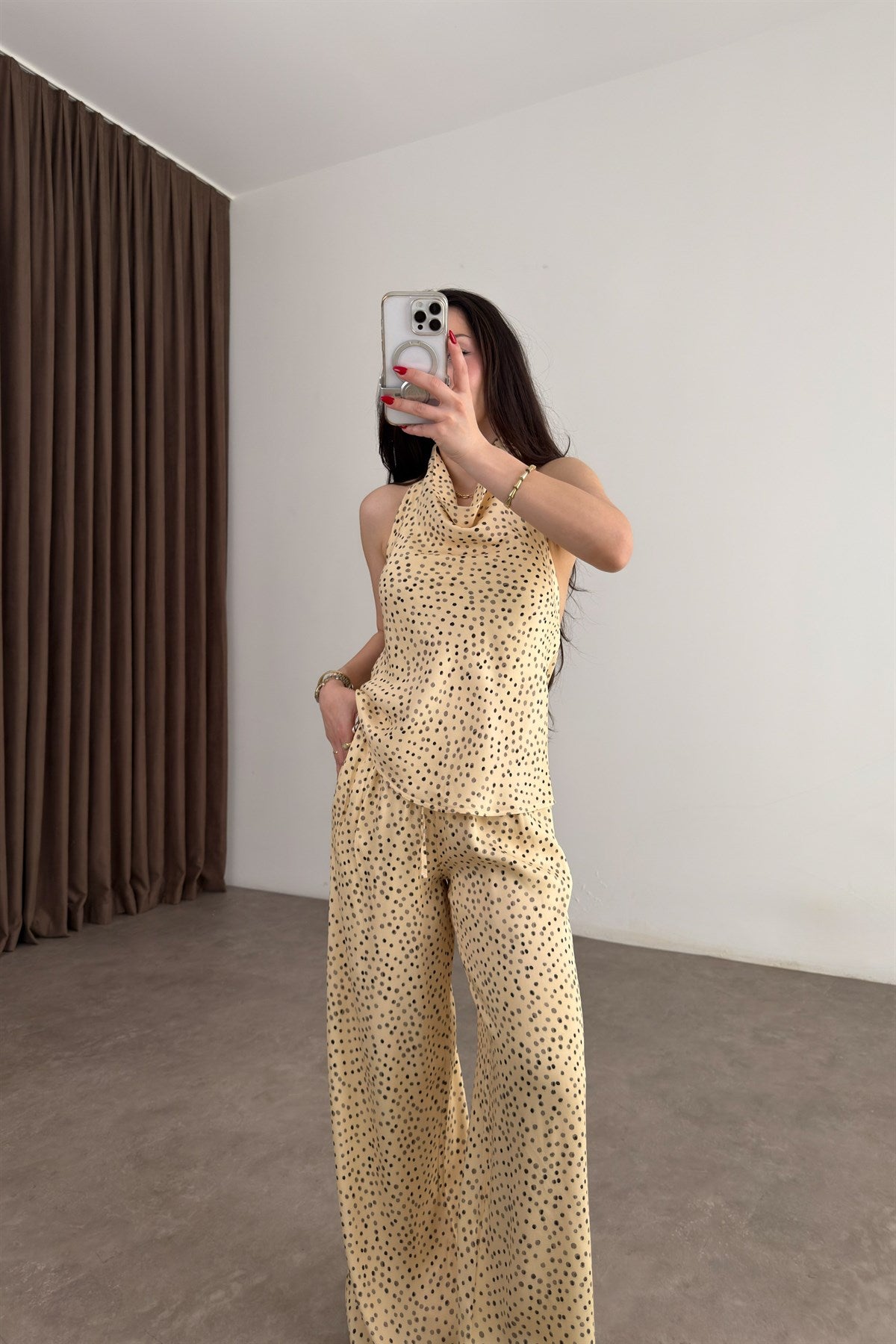 Premium Degaje Yaka Saten Benekli Krem Takım