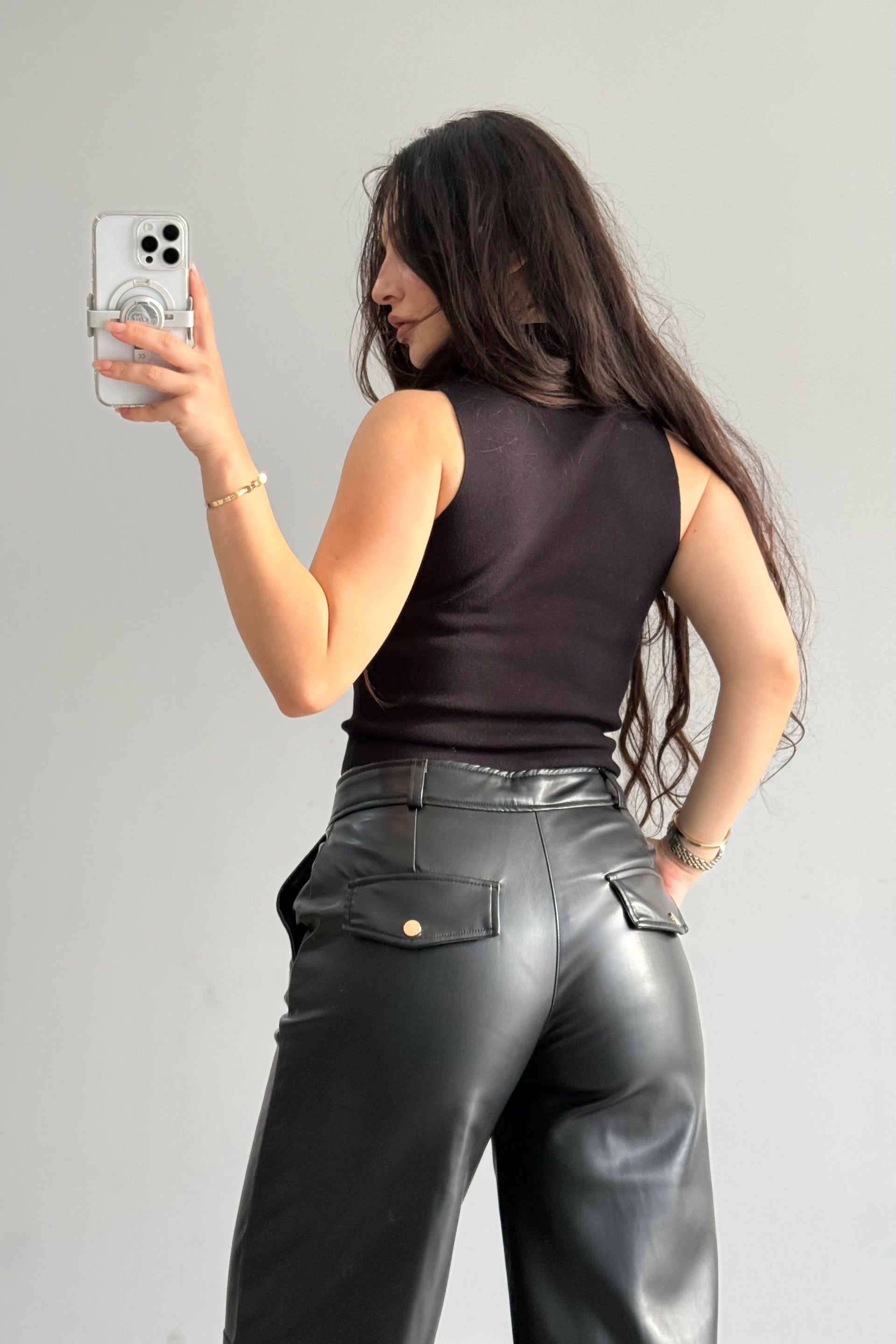 Premium Dikiş Detaylı Siyah Deri Pantolon