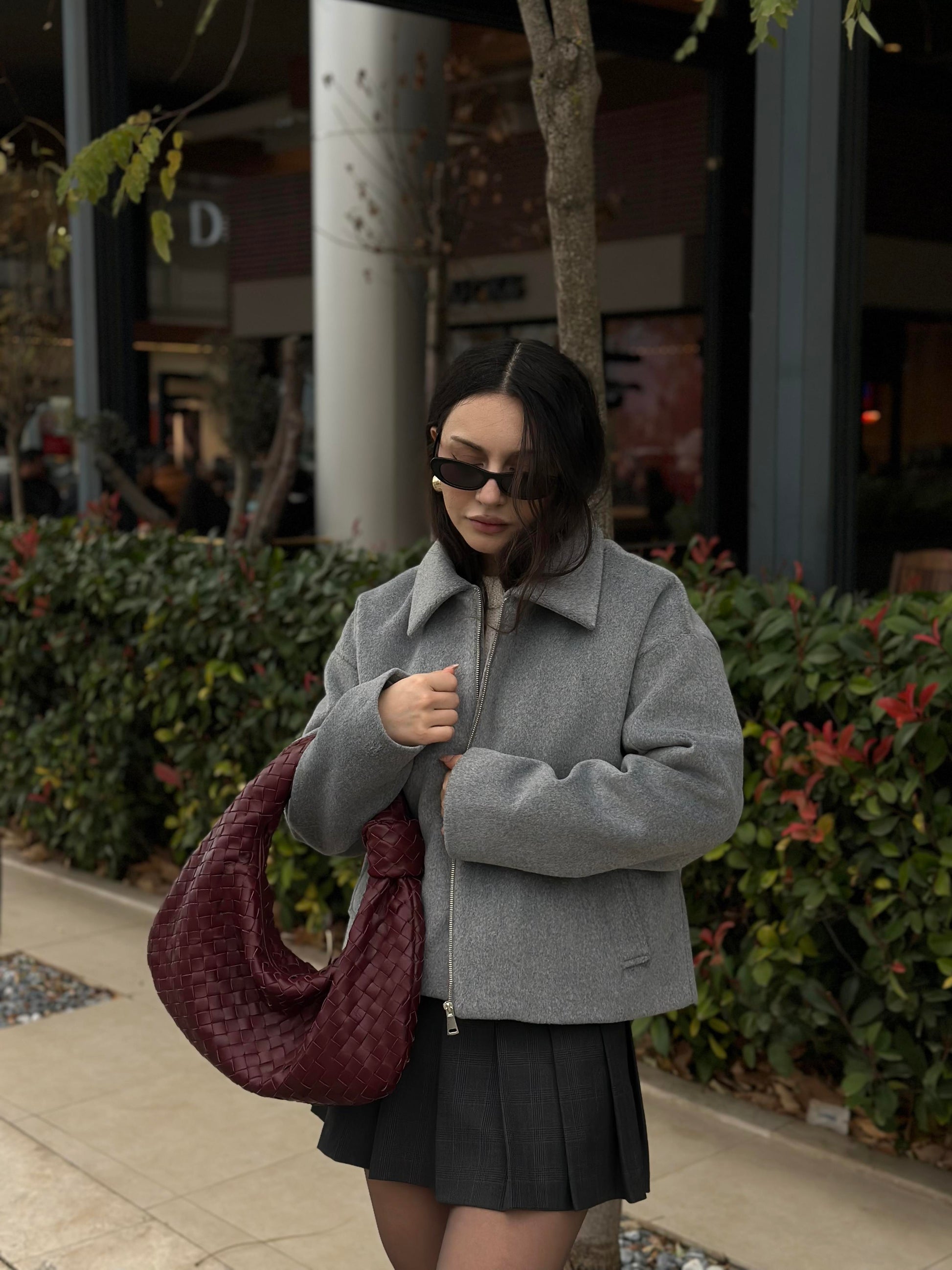 Premium Dokulu Kaşe Yakalı Gri Ceket