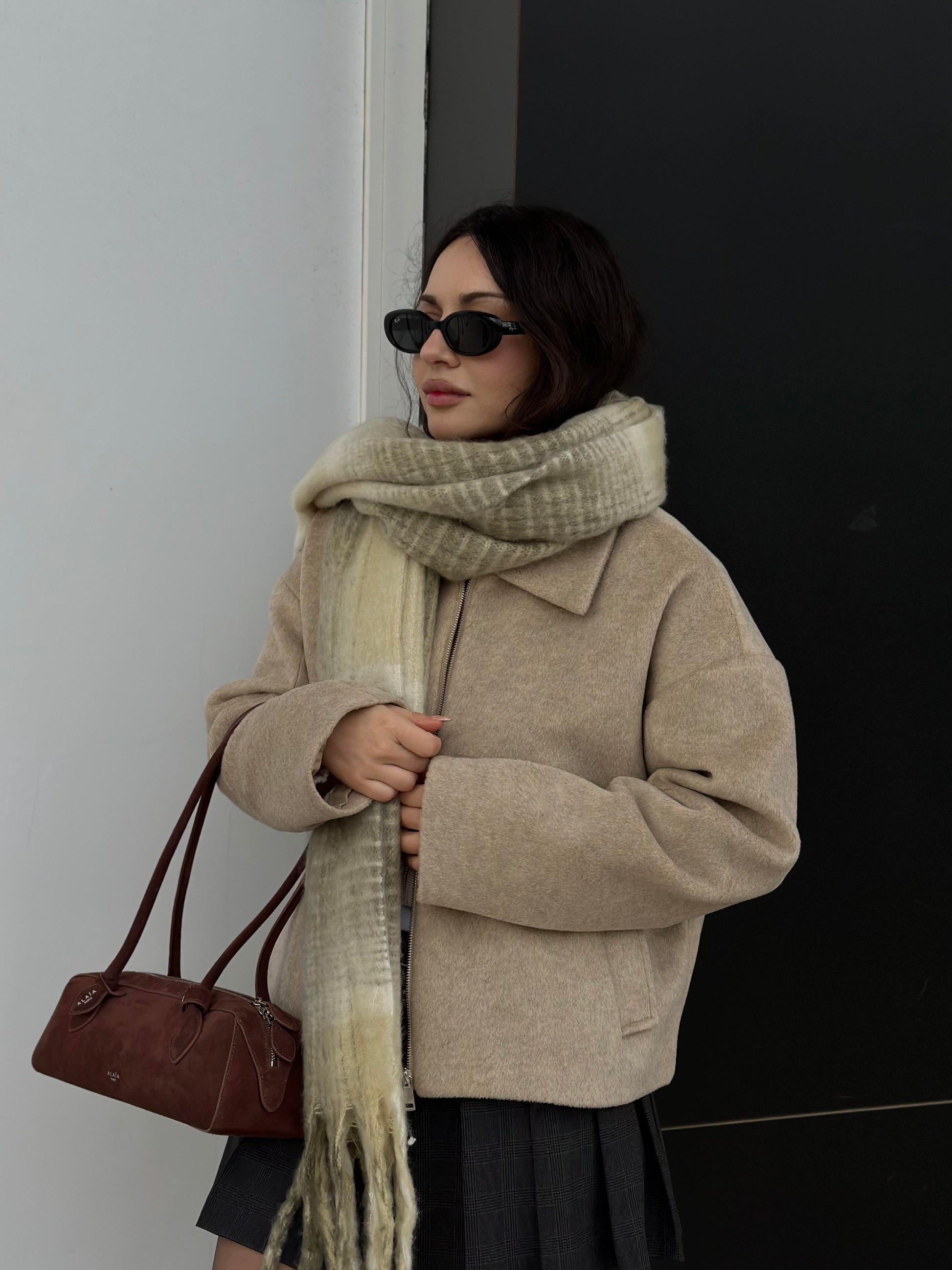 Premium Dokulu Kaşe Yakalı Kırçıllı Bej Ceket