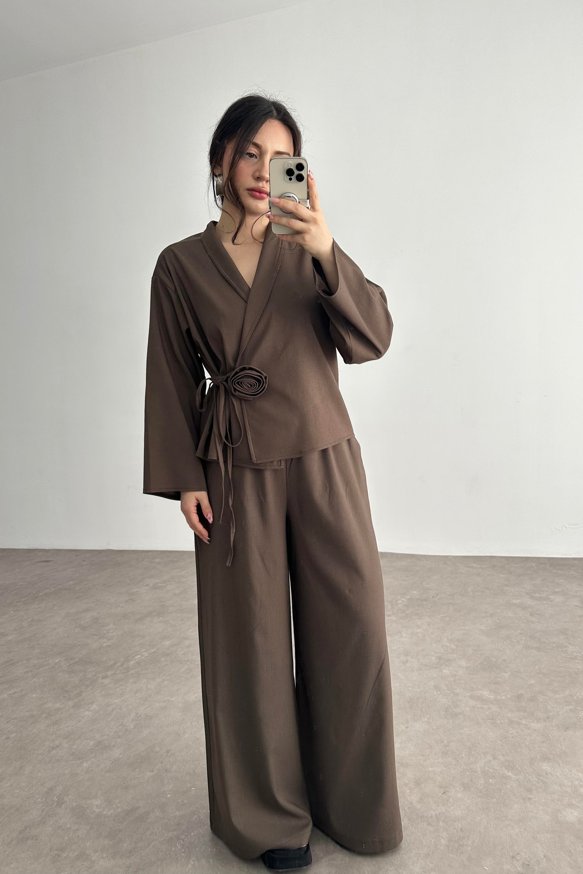 Premium Gül Detaylı Kimono Takım Kahve
