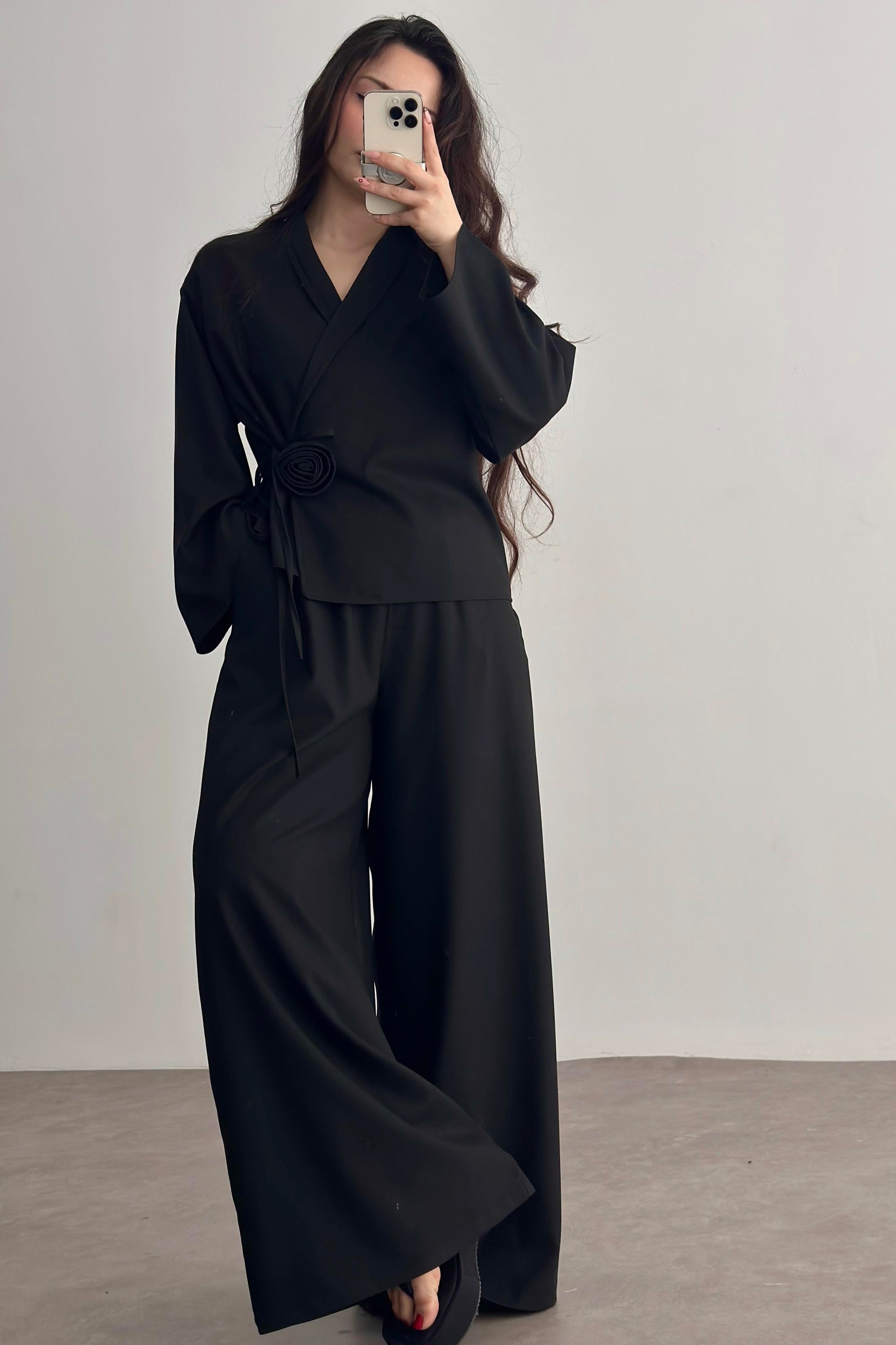 Premium Gül Detaylı Kimono Takım Siyah