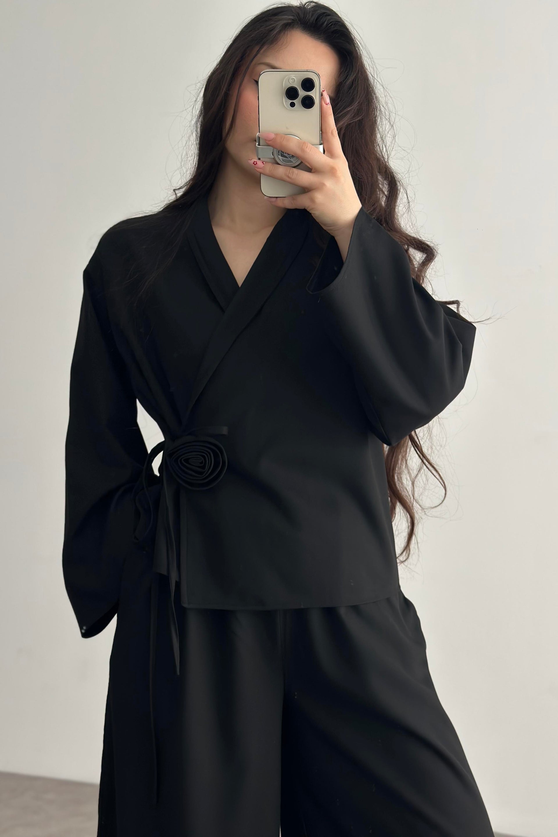 Premium Gül Detaylı Kimono Takım Siyah