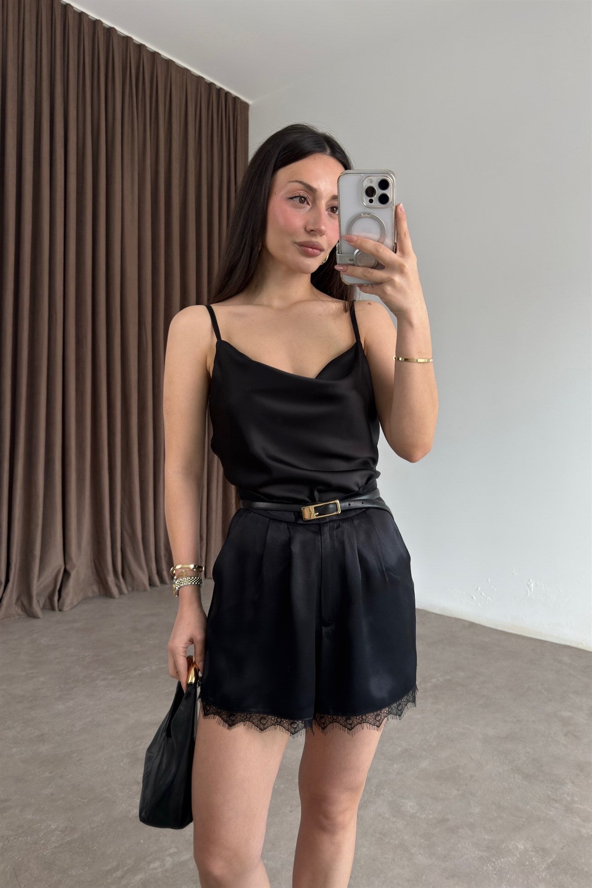 Premium İpek Saten Siyah Dantelli Şort