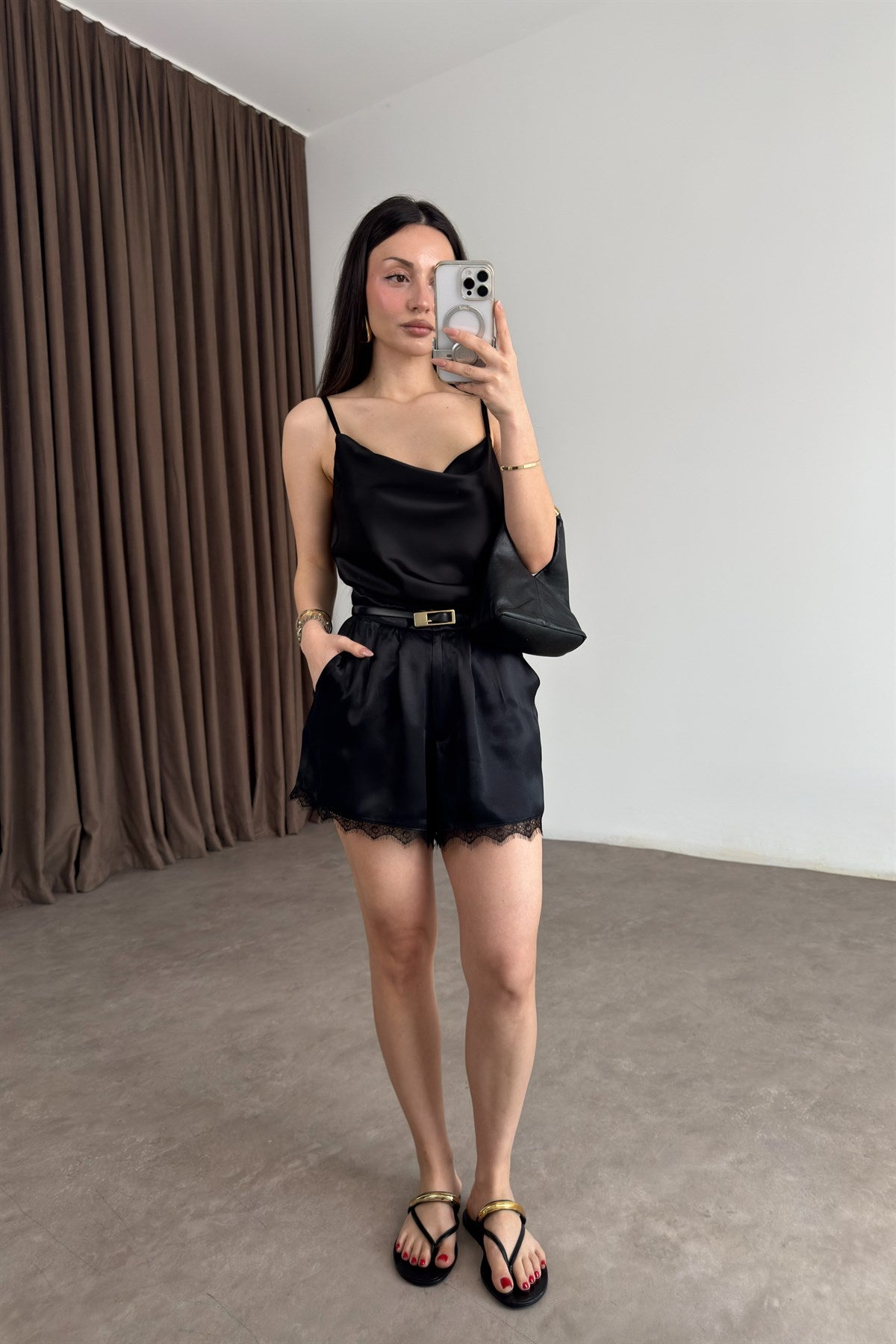 Premium İpek Saten Siyah Dantelli Şort