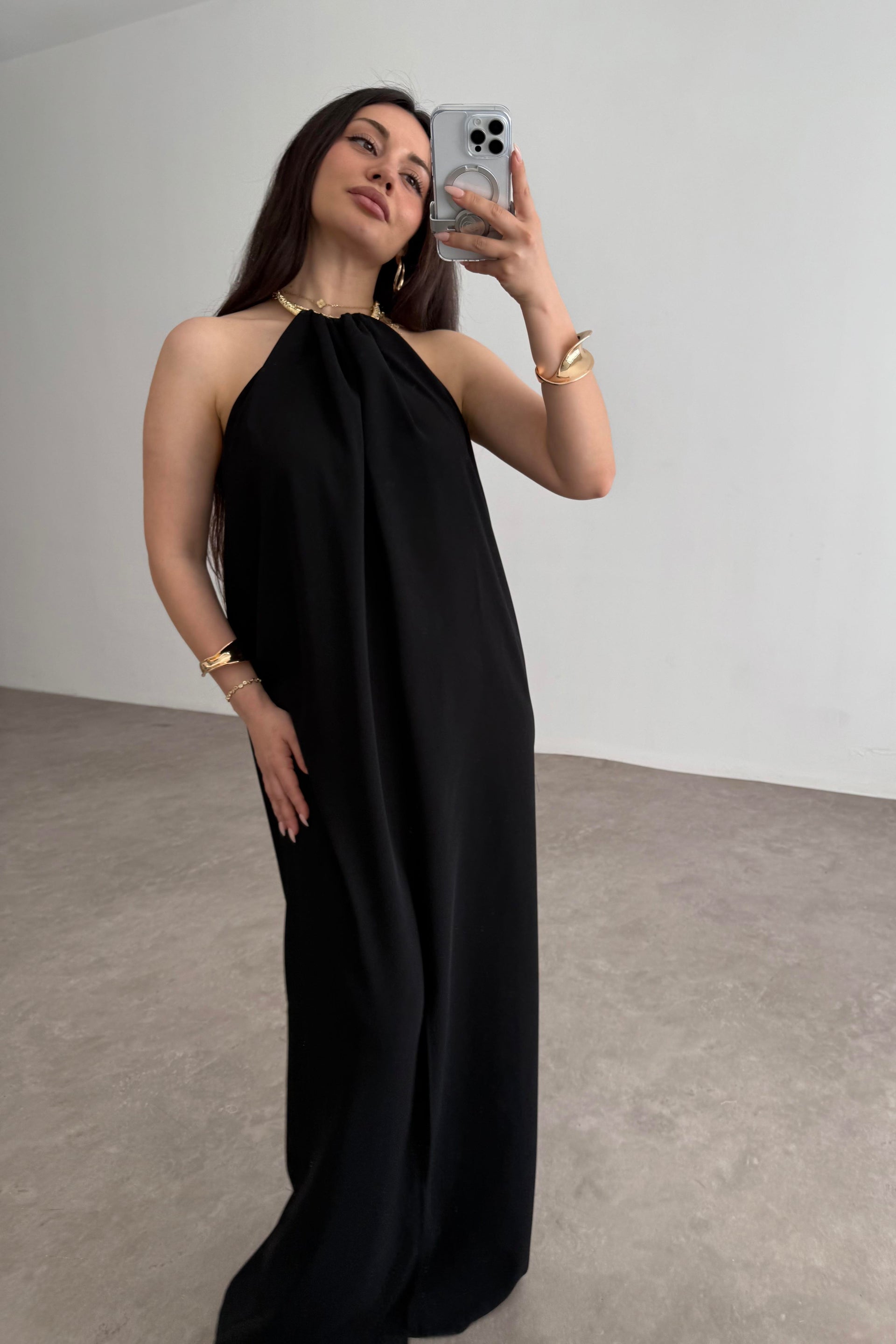 Premium Kolye Detaylı Elegant Siyah Elbise