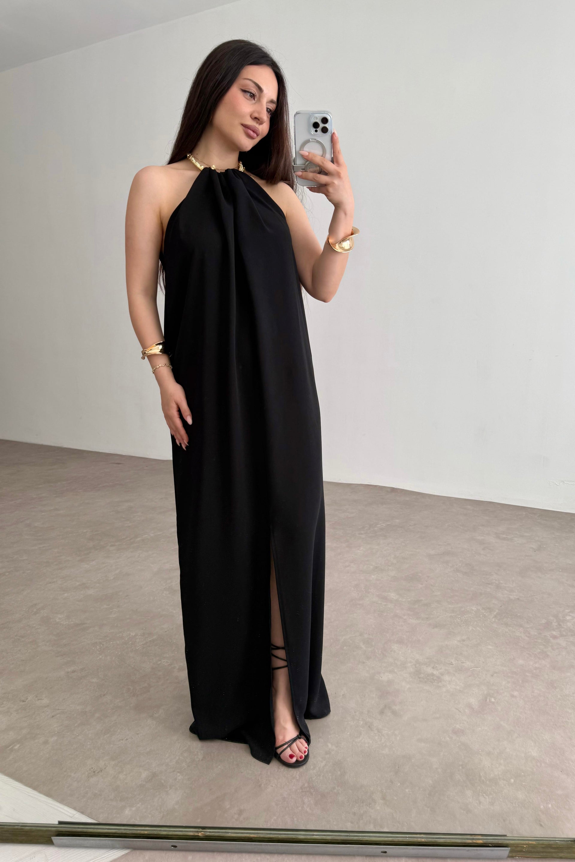 Premium Kolye Detaylı Elegant Siyah Elbise
