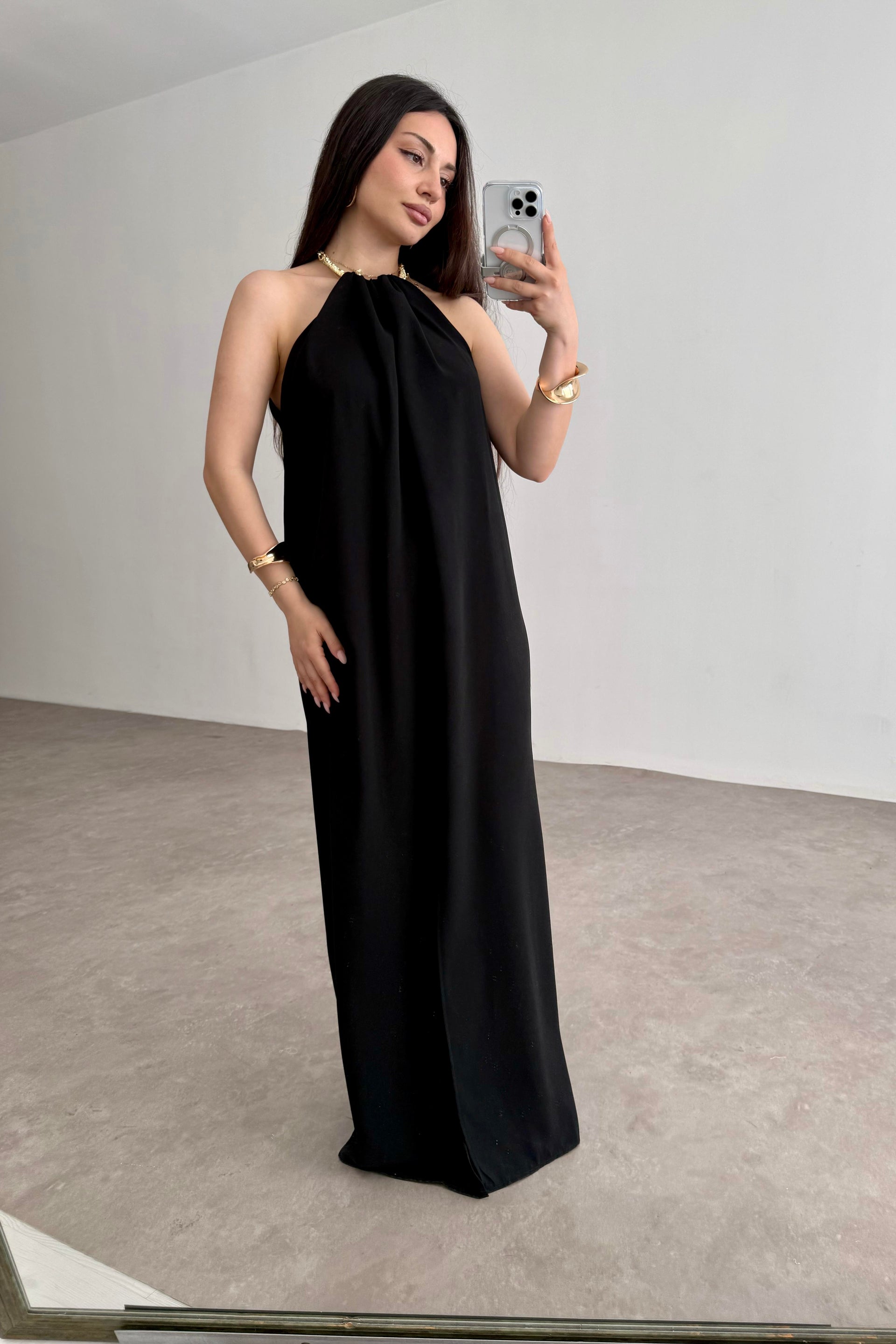 Premium Kolye Detaylı Elegant Siyah Elbise