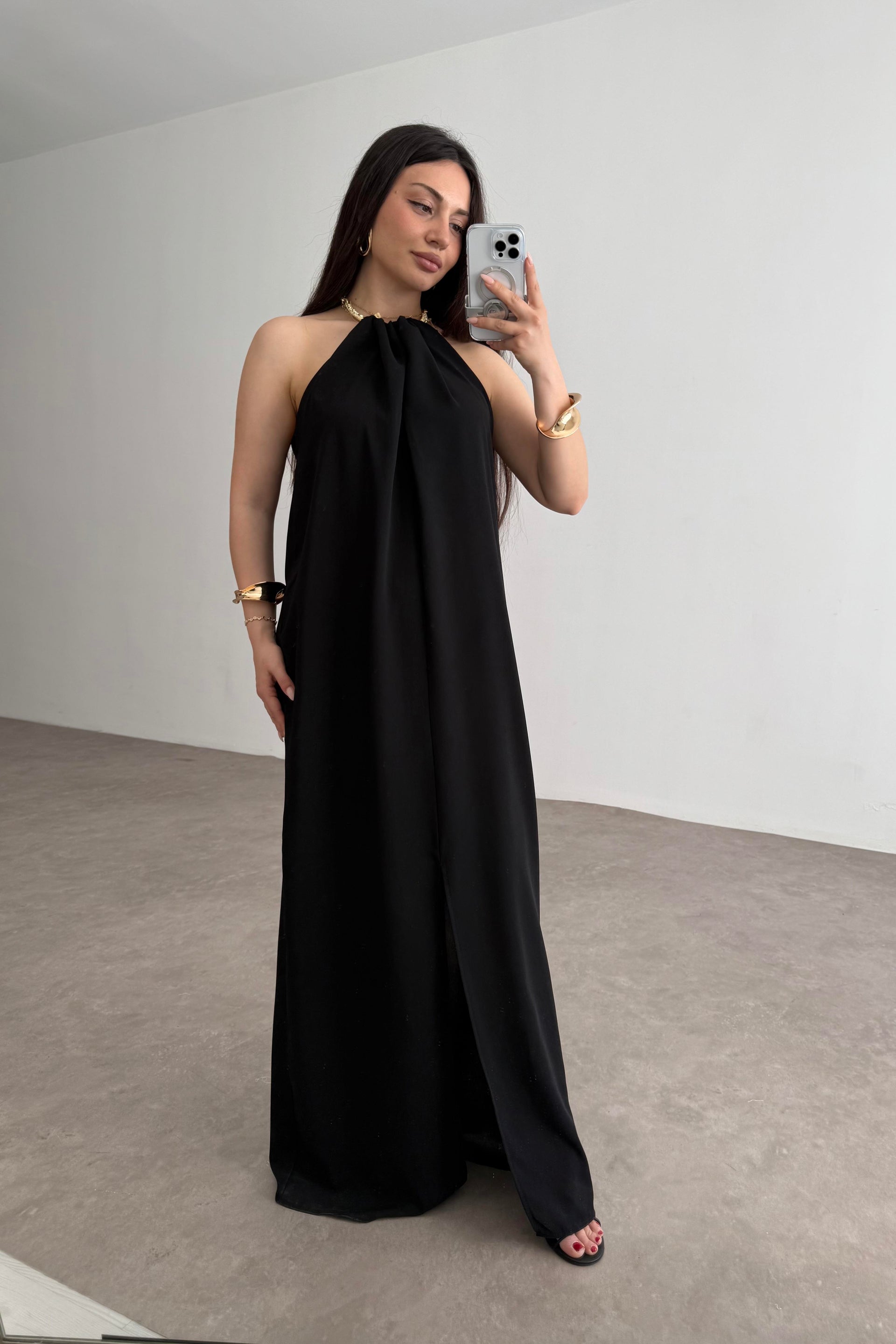 Premium Kolye Detaylı Elegant Siyah Elbise