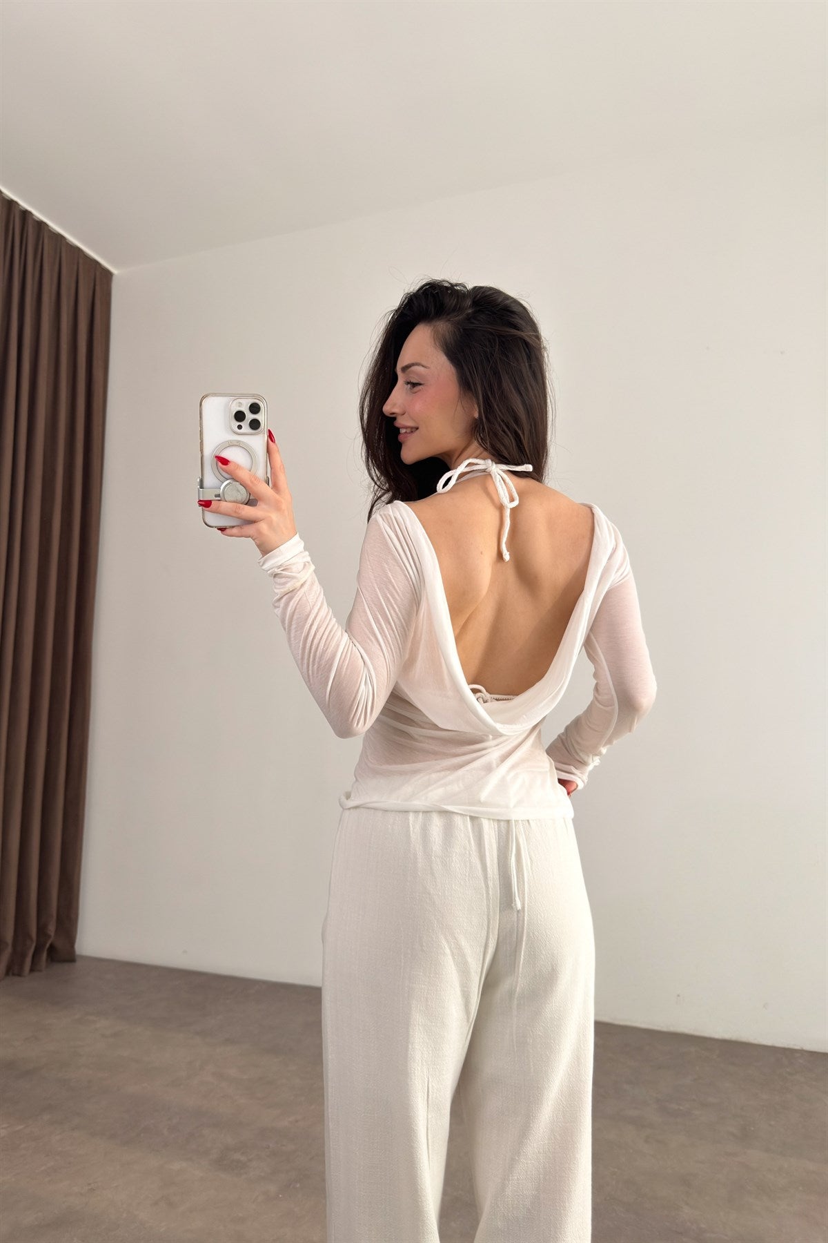 Premium Pamuk Sırt Dekolteli İnce Beyaz Bluz