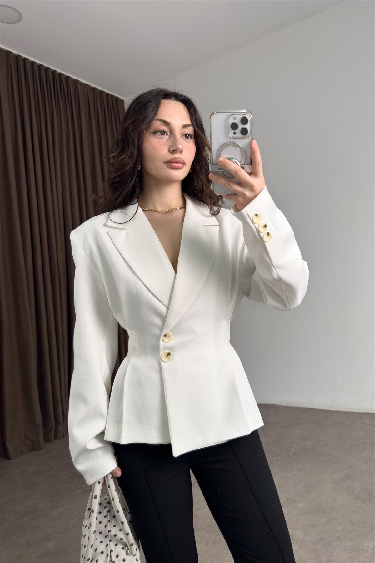 Premium Pileli Belden Oturtmalı Beyaz Blazer Ceket