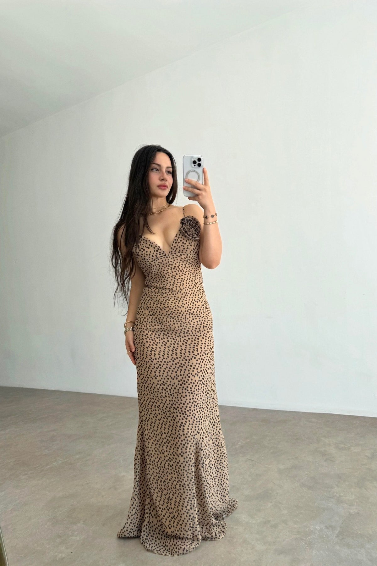 Premium Puantiyeli Camel Gül Detaylı Elbise