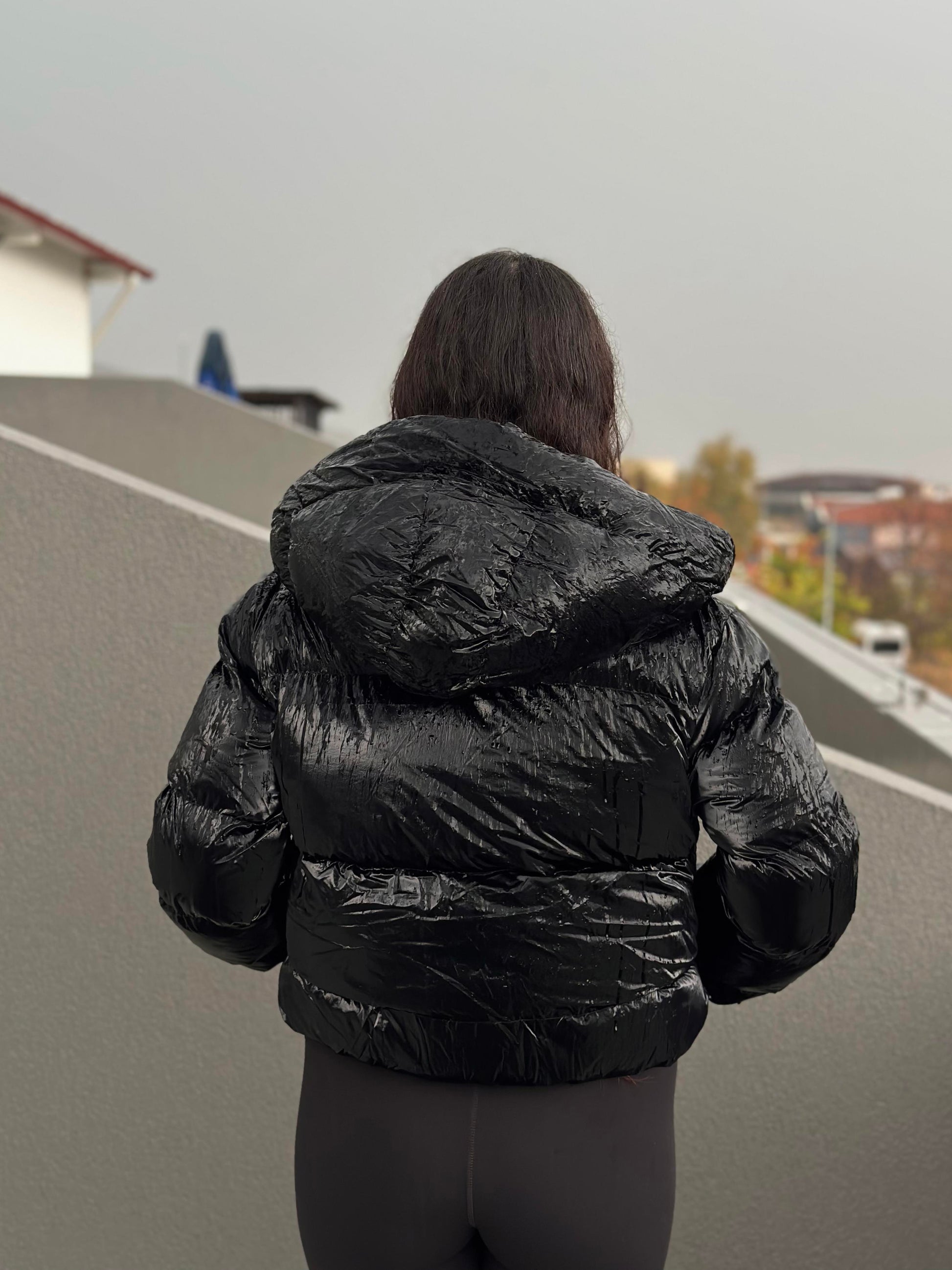 Premium Şişme Parlak Siyah Mont