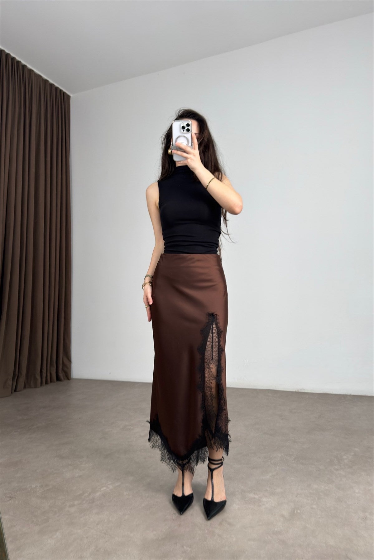 Premium Yırtmaçlı Dantelli Kahve Saten Etek