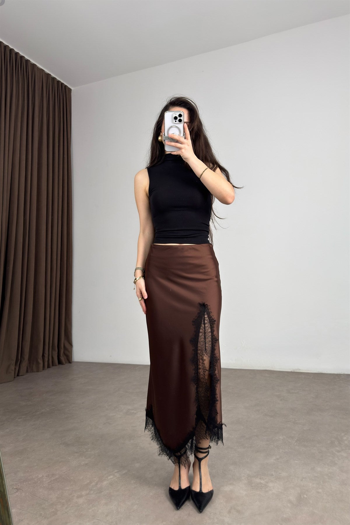 Premium Yırtmaçlı Dantelli Kahve Saten Etek