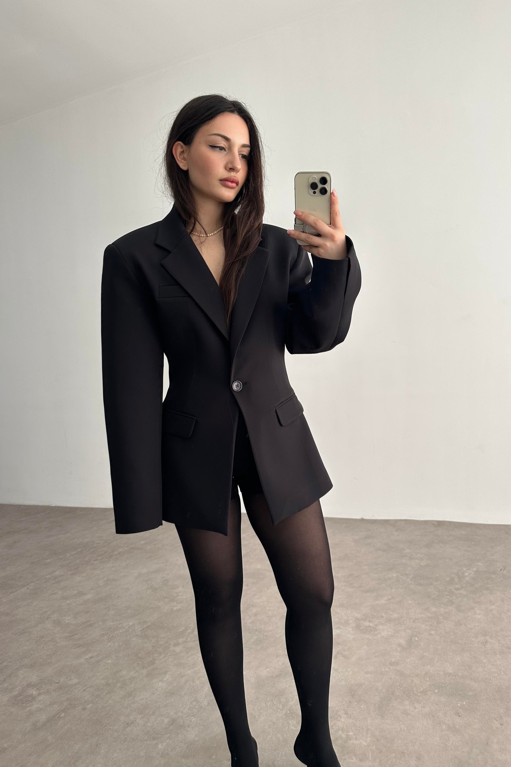 Ravi Fit Kesim Tek Düğme Ve Süs Cep Detaylı Vatkalı Ceket