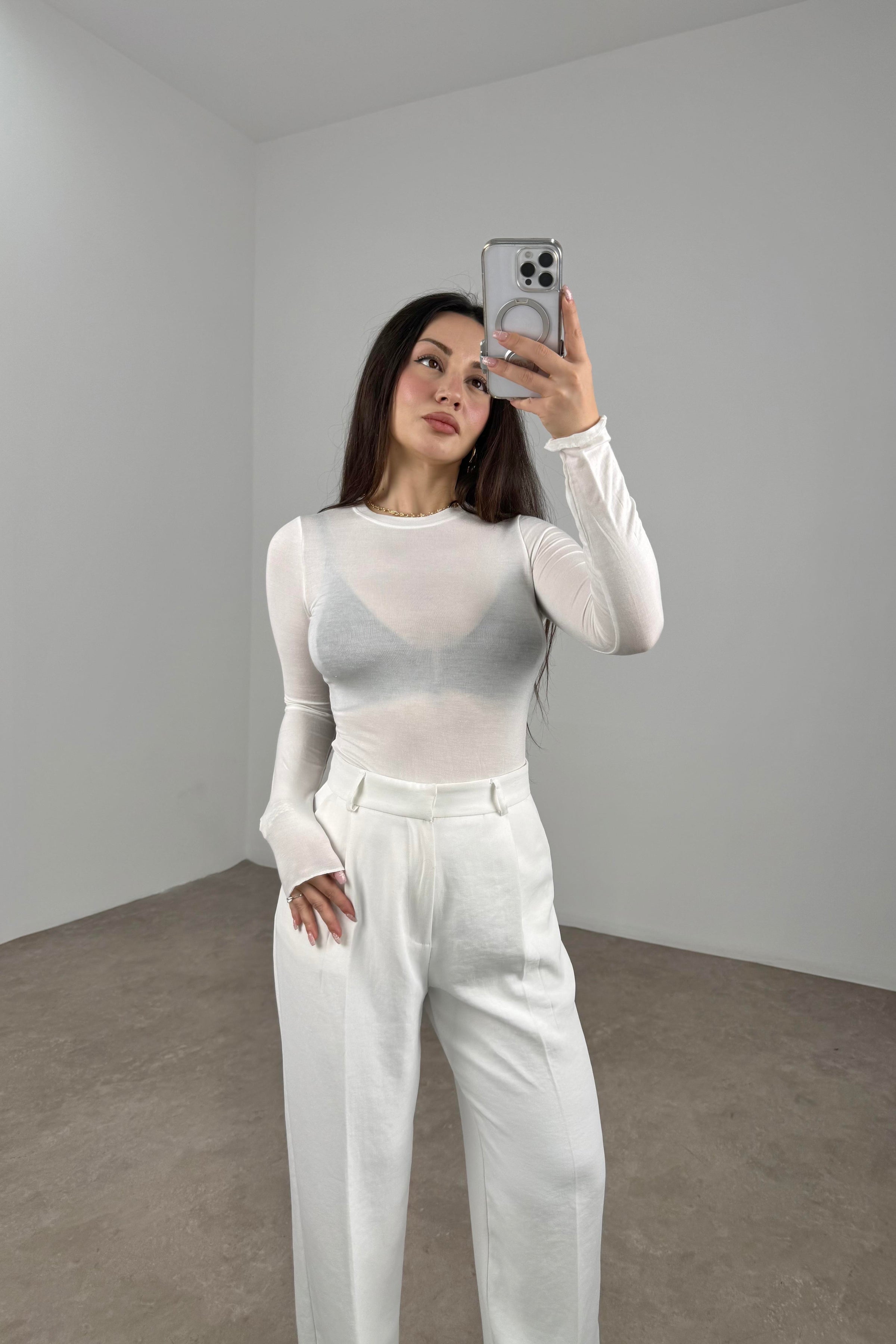 Sıfır Yaka Soft Kumaş Yarı Transparan Beyaz  Body