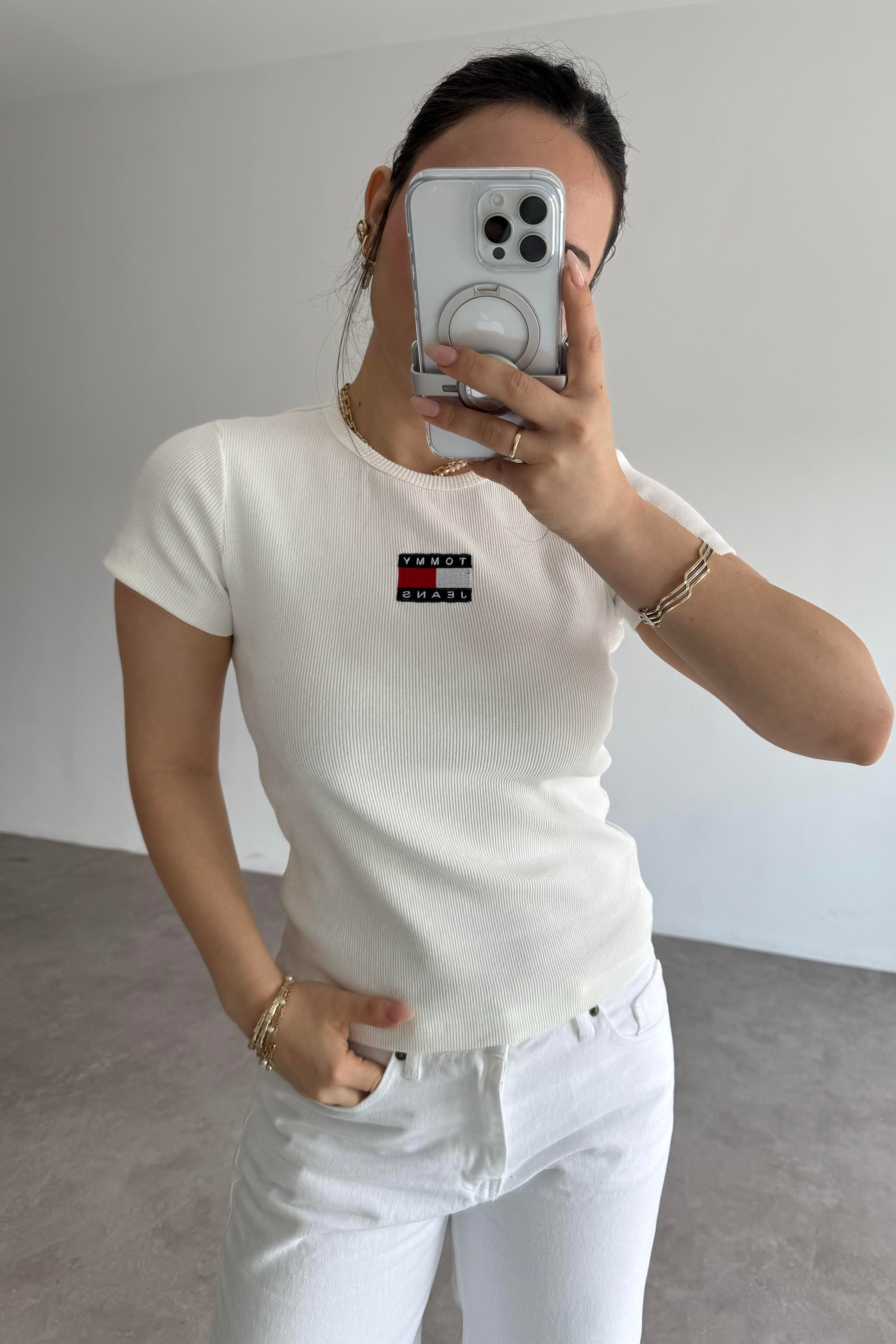 TH Kare Logolu Beyaz T-shirt