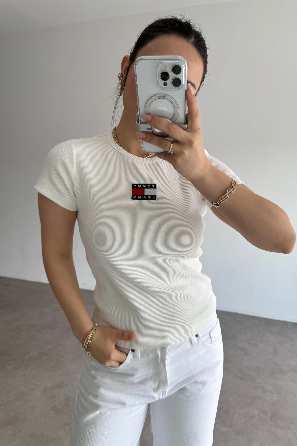 TH Kare Logolu Beyaz T-shirt