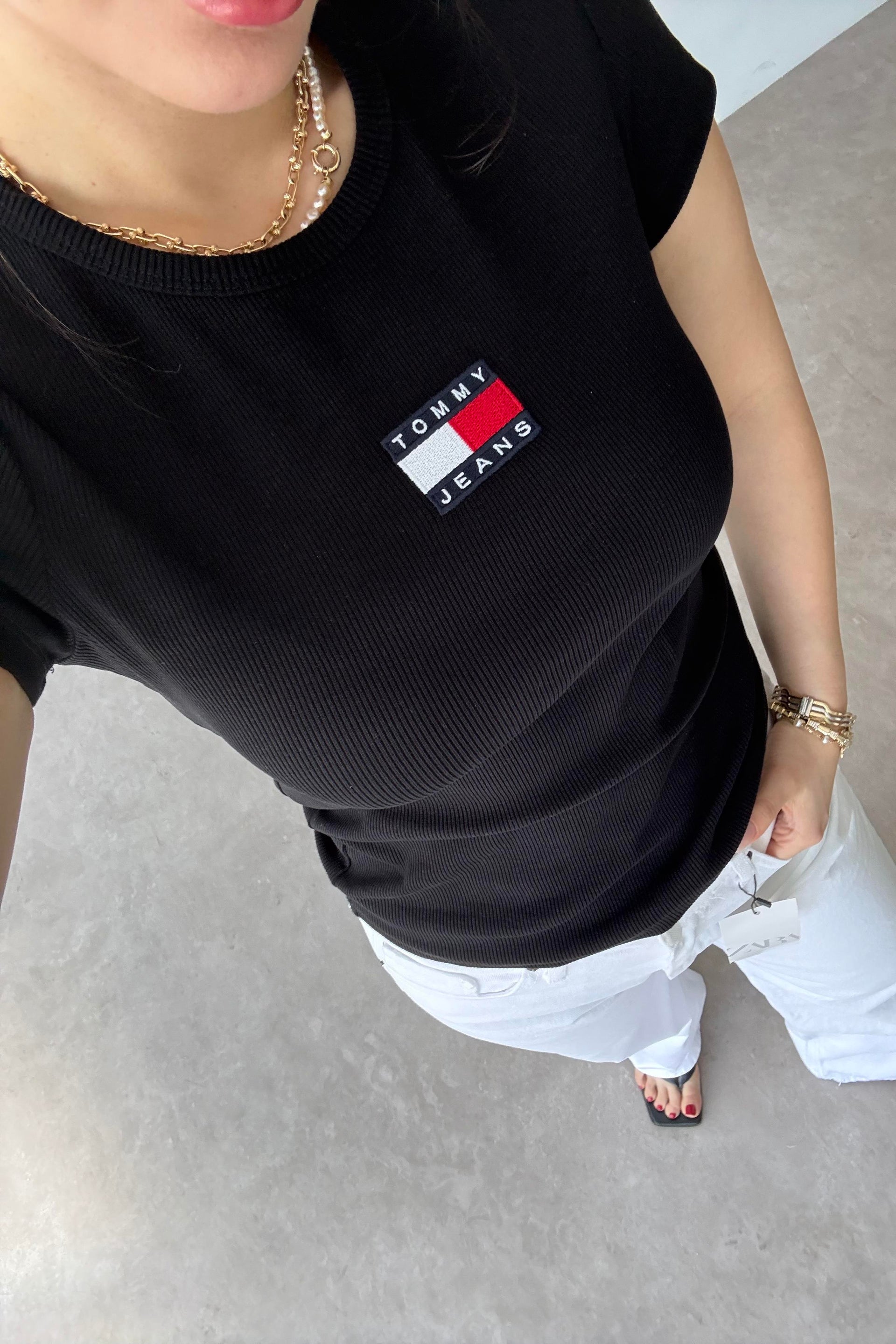 TH Kare Logolu Siyah T-shirt