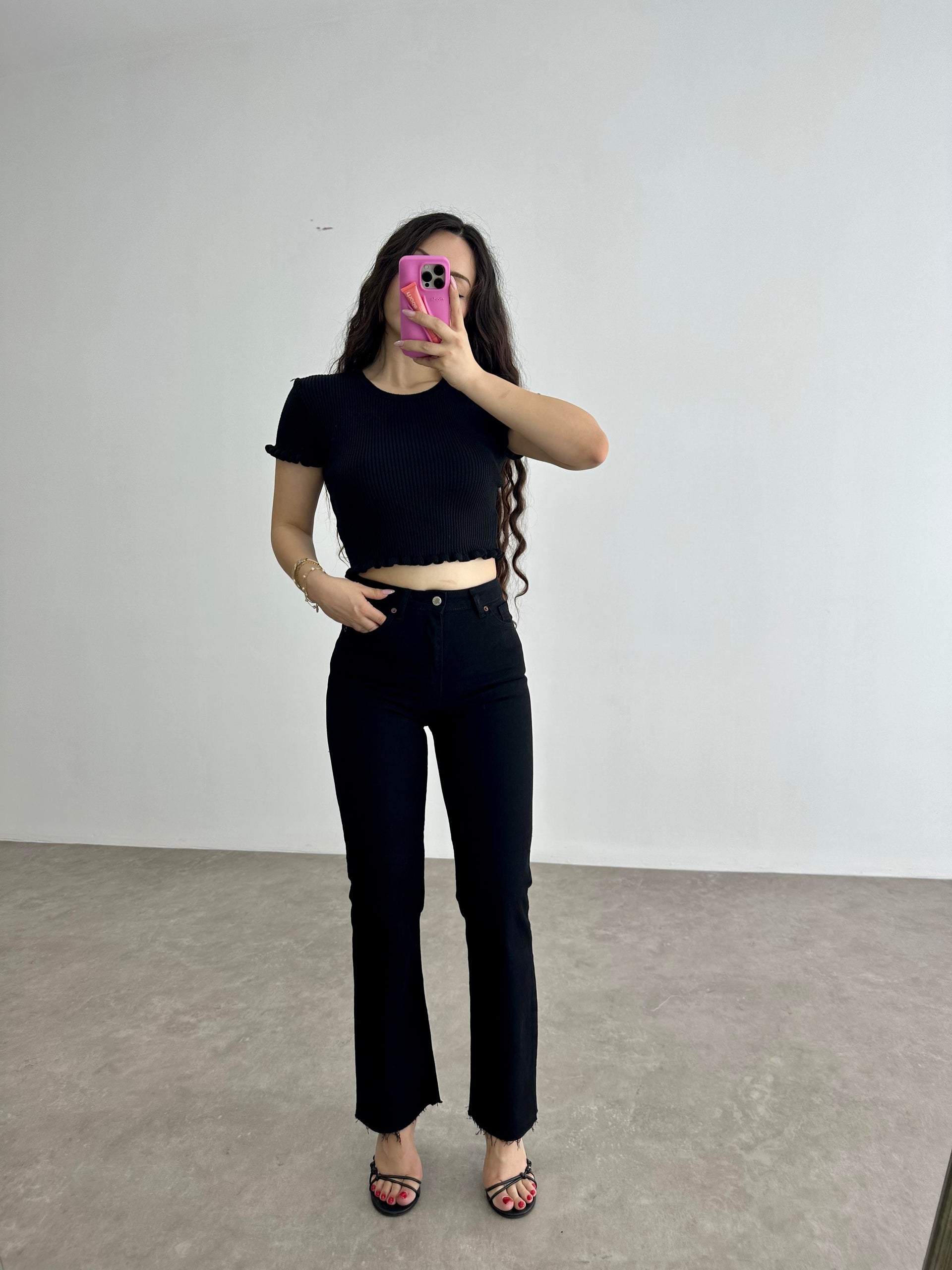 Toparlayıcı Mini Flare Siyah Jean