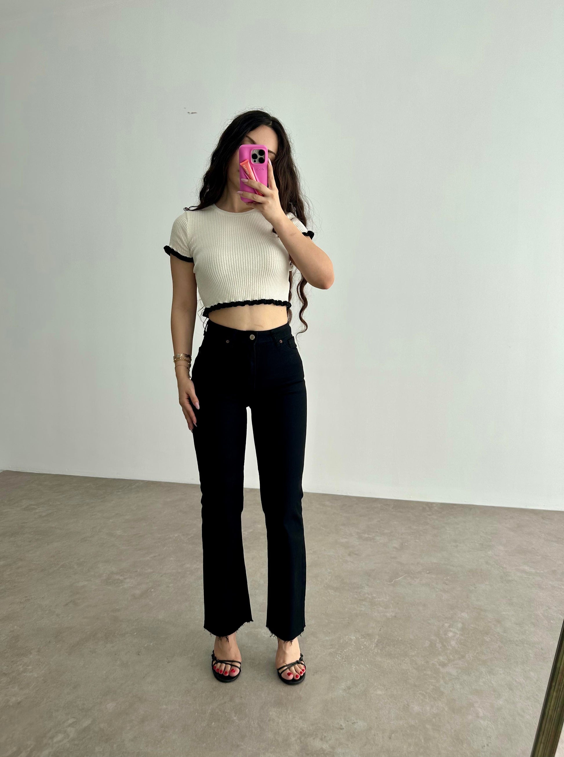 Toparlayıcı Mini Flare Siyah Jean